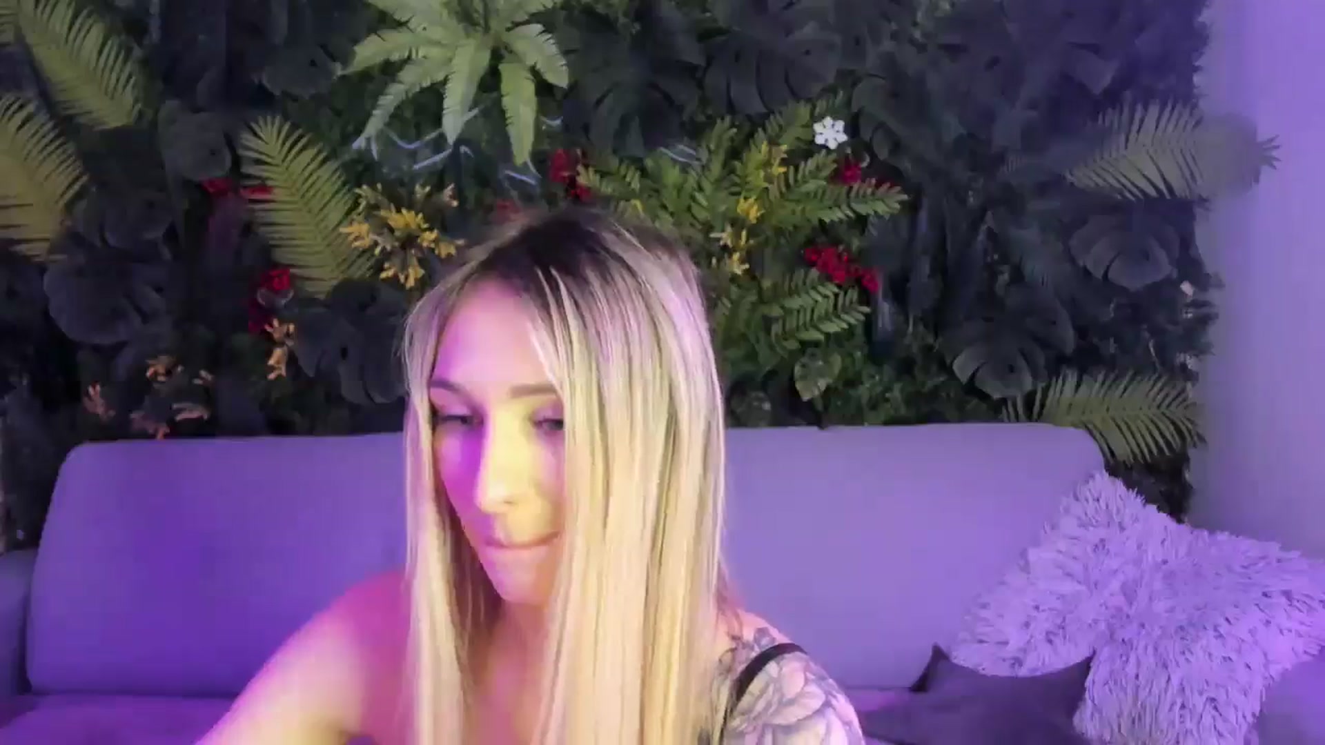 Gallery image thumbnail from Horny_Blond's myfreecams stream on, 01/11/2026, 10:13 image 3 of 20