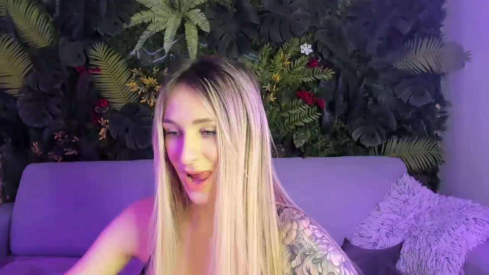 Gallery image thumbnail from Horny_Blond's myfreecams stream on, 01/11/2026, 10:13 image 13 of 20