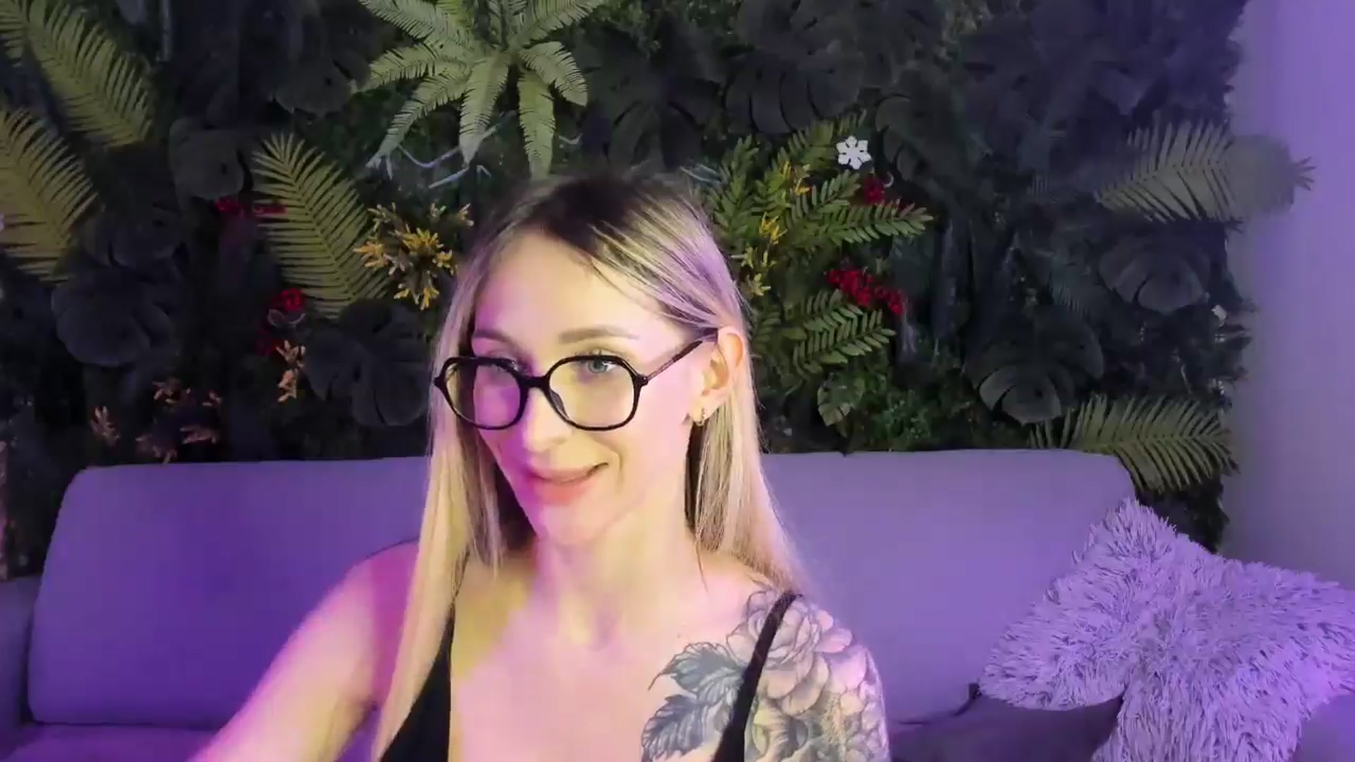 Gallery image thumbnail from Horny_Blond's myfreecams stream on, 01/11/2026, 10:56 image 10 of 20