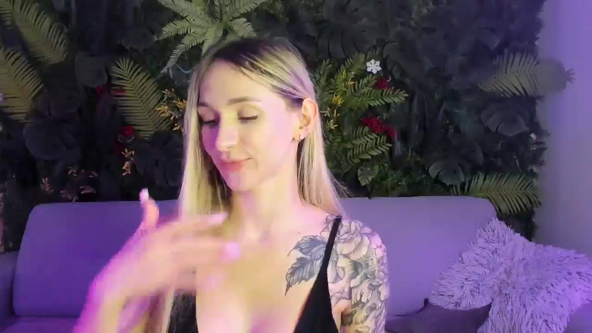 Gallery image thumbnail from Horny_Blond's myfreecams stream on, 01/11/2026, 10:56 image 6 of 20