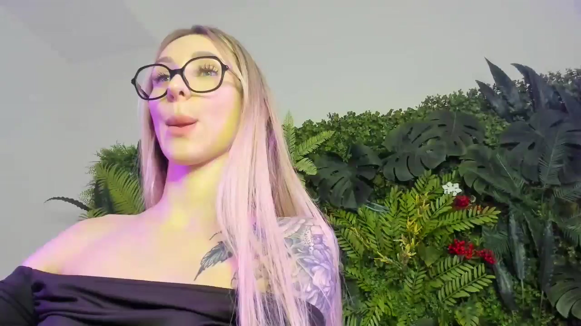 Gallery image thumbnail from Horny_Blond's myfreecams stream on, 01/16/2026, 11:14 image 16 of 20