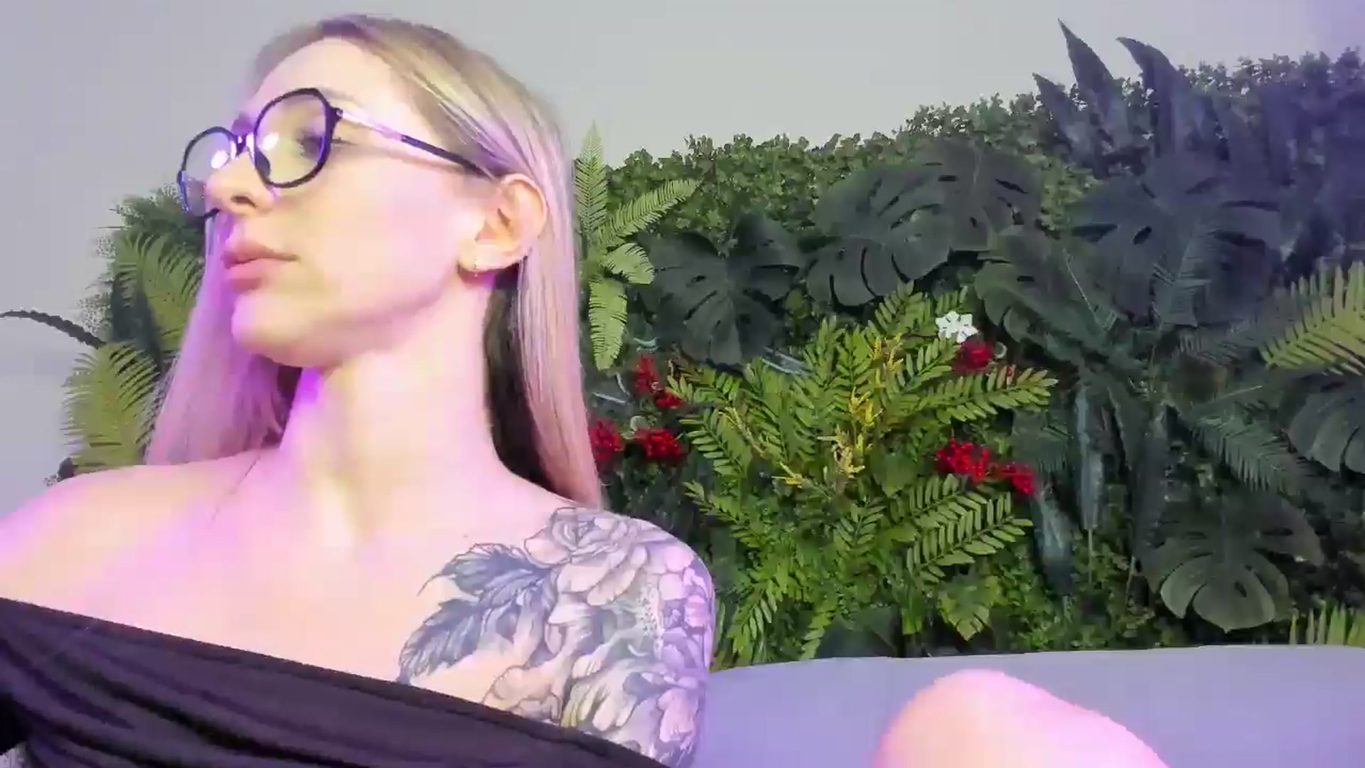 Gallery image thumbnail from Horny_Blond's myfreecams stream on, 01/16/2026, 11:14 image 11 of 20