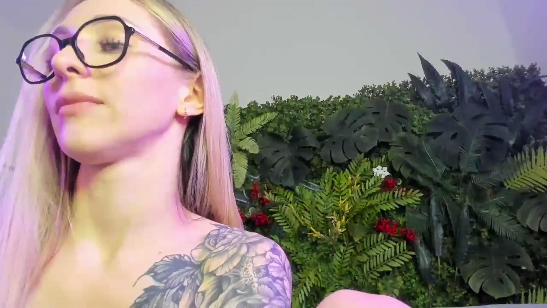 Gallery image thumbnail from Horny_Blond's myfreecams stream on, 01/16/2026, 11:14 image 13 of 20