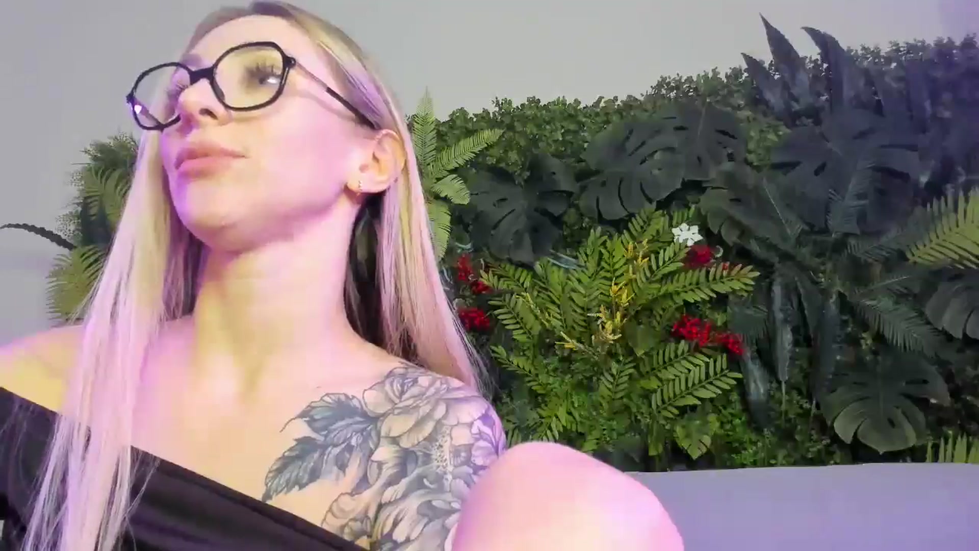 Gallery image thumbnail from Horny_Blond's myfreecams stream on, 01/16/2026, 11:14 image 12 of 20