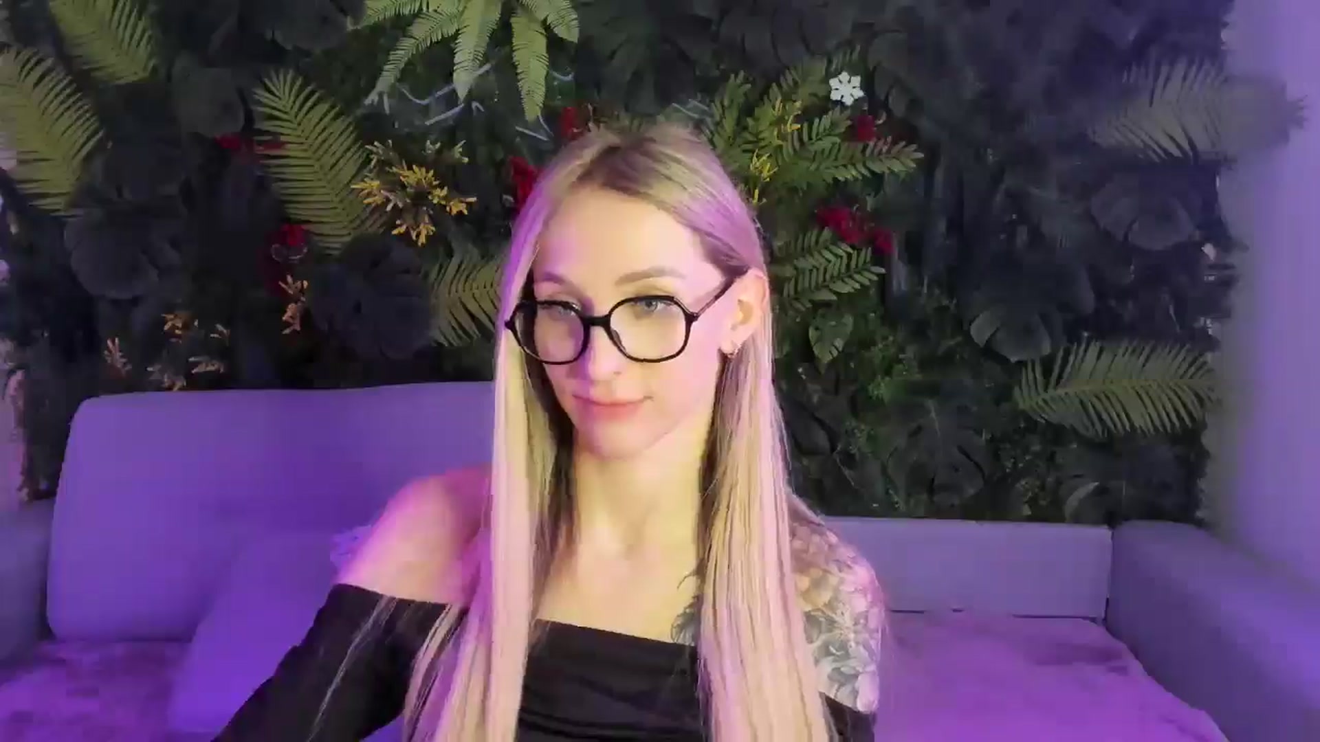 Gallery image thumbnail from Horny_Blond's myfreecams stream on, 01/16/2026, 13:17 image 9 of 20