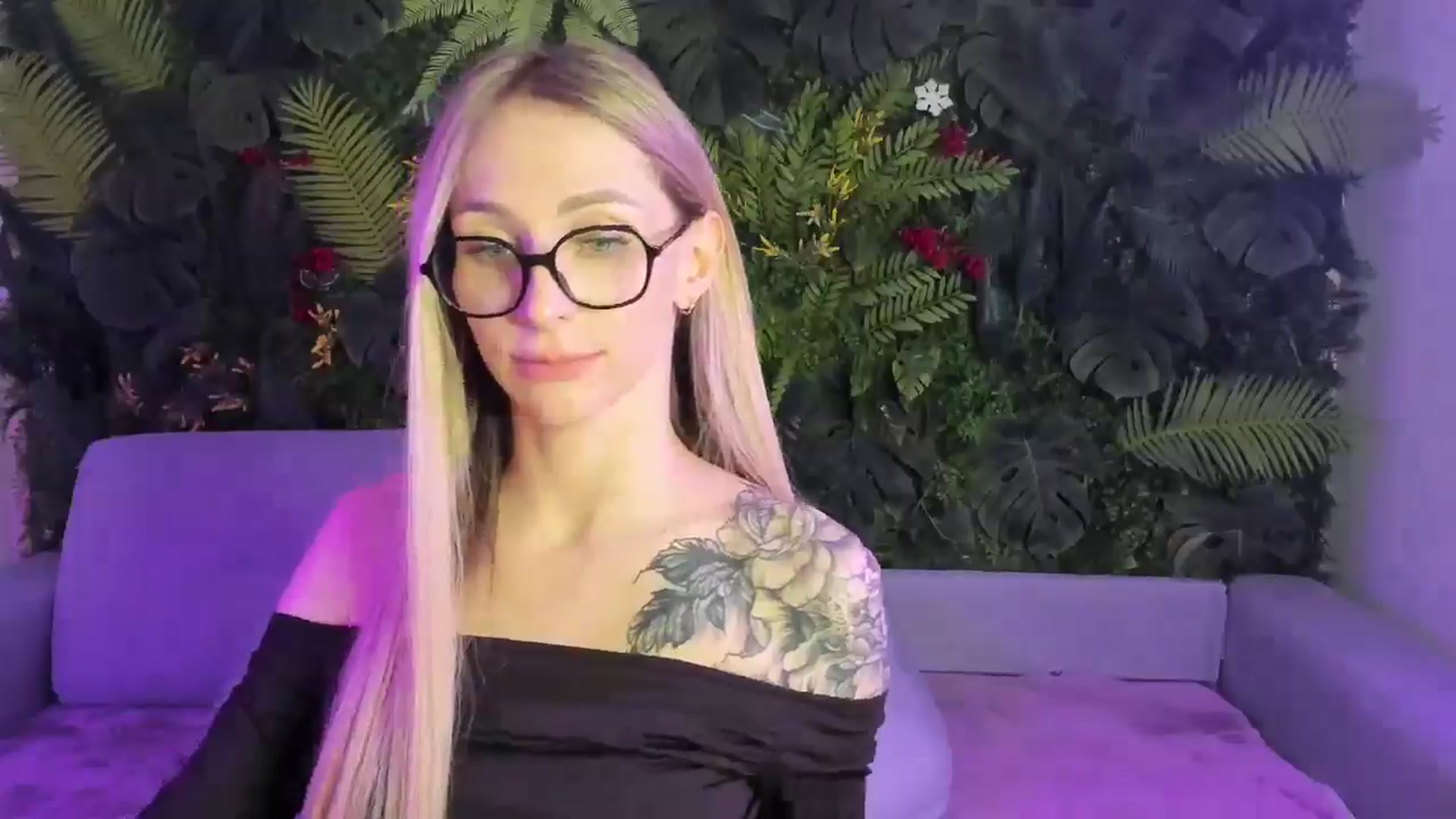 Gallery image thumbnail from Horny_Blond's myfreecams stream on, 01/16/2026, 13:17 image 12 of 20
