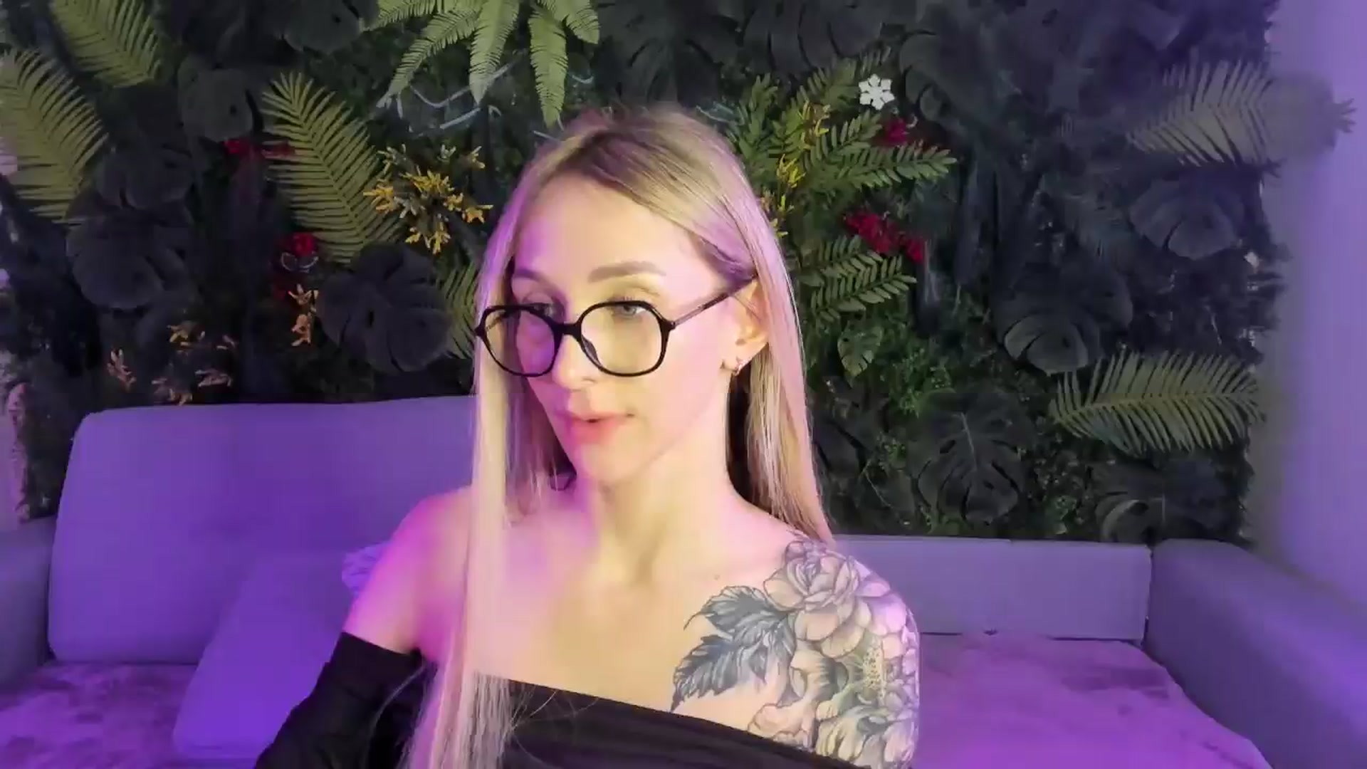 Gallery image thumbnail from Horny_Blond's myfreecams stream on, 01/16/2026, 13:17 image 6 of 20