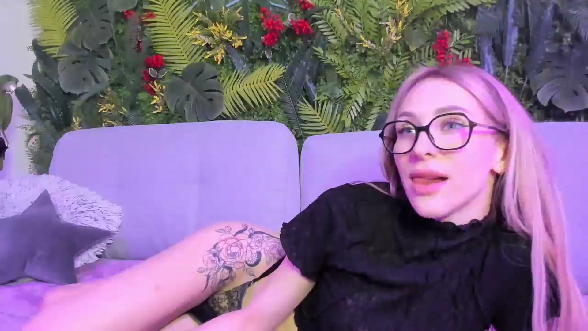 Gallery image thumbnail from Horny_Blond's myfreecams stream on, 01/18/2026, 10:30 image 15 of 20