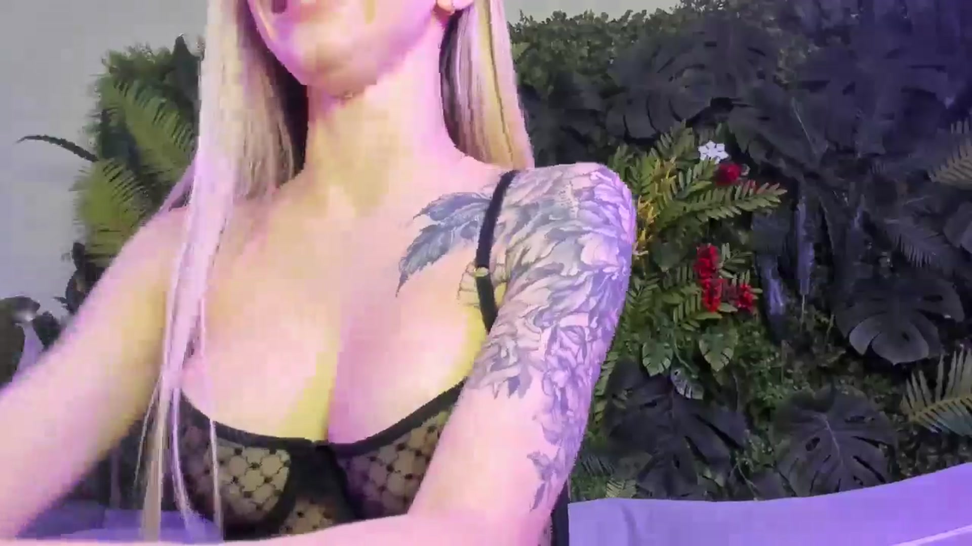 Gallery image thumbnail from Horny_Blond's myfreecams stream on, 01/23/2026, 10:33 image 12 of 20