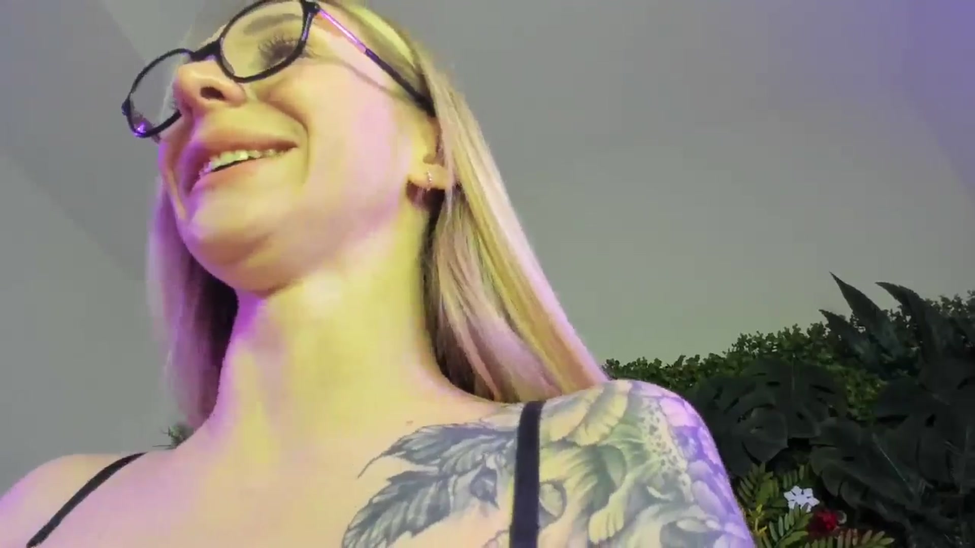 Gallery image thumbnail from Horny_Blond's myfreecams stream on, 01/23/2026, 10:33 image 16 of 20