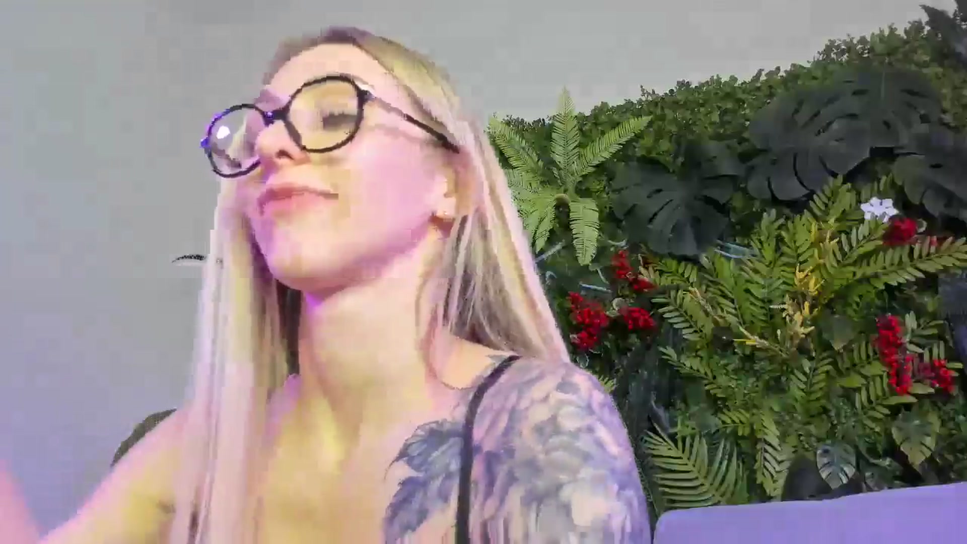 Gallery image thumbnail from Horny_Blond's myfreecams stream on, 01/23/2026, 14:53 image 18 of 20