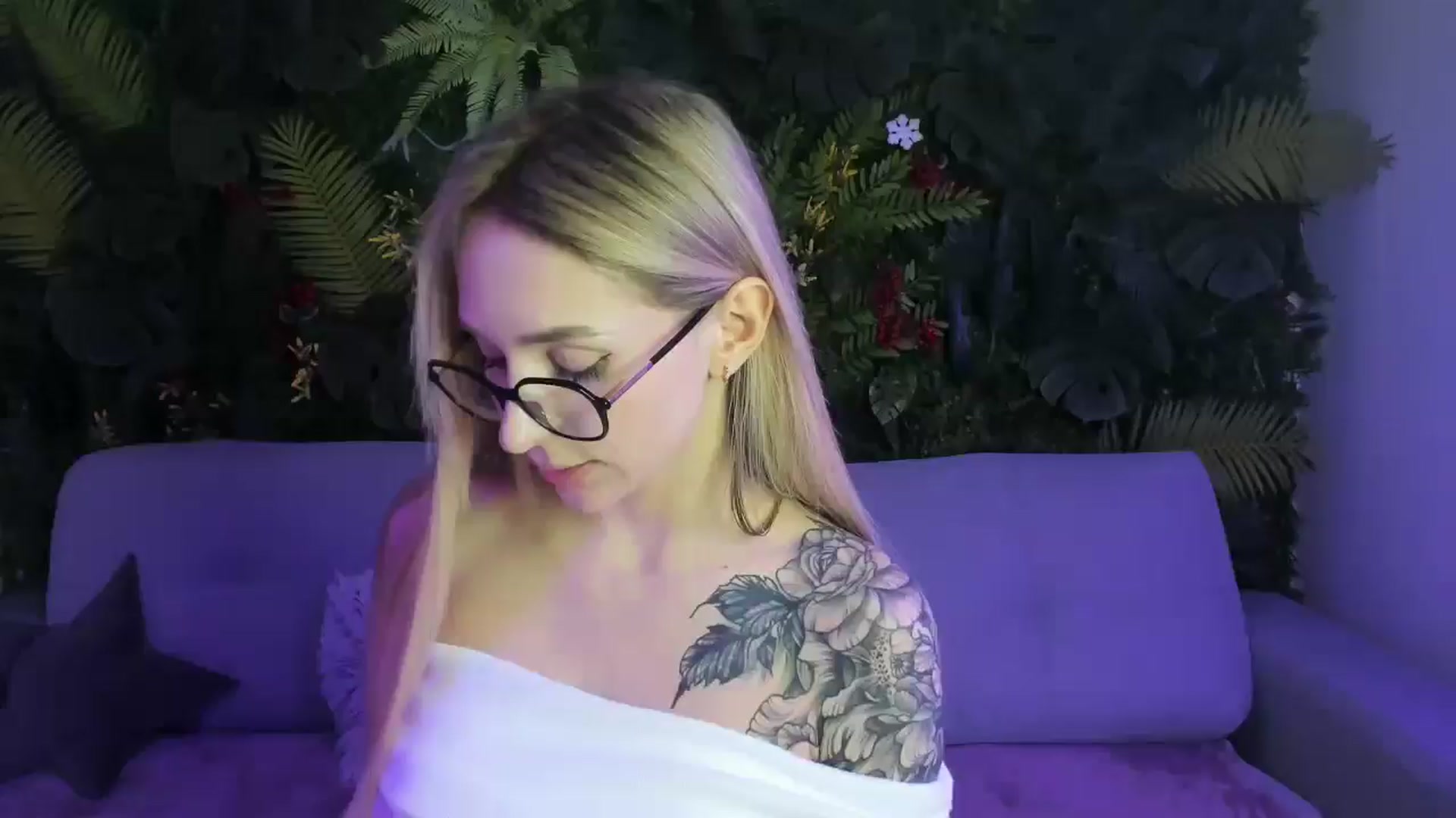 Gallery image thumbnail from Horny_Blond's myfreecams stream on, 01/25/2026, 09:34 image 1 of 20