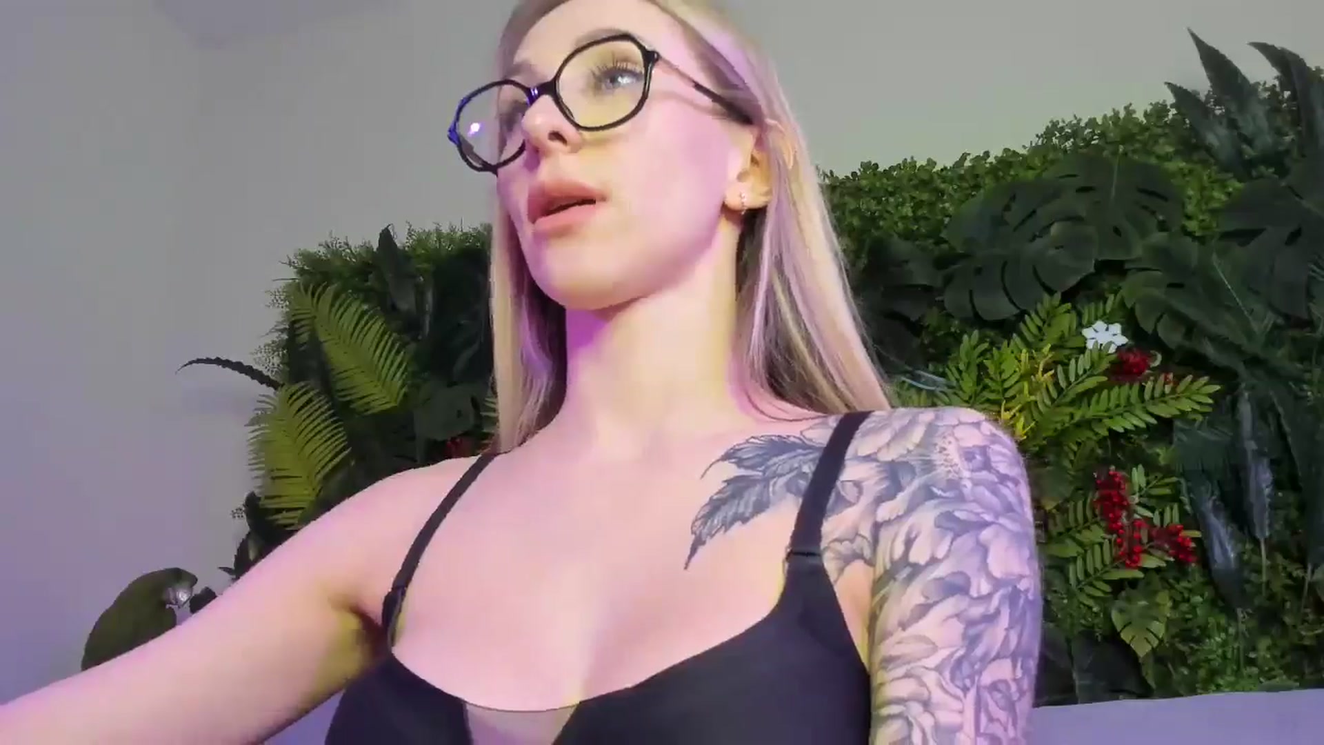 Gallery image thumbnail from Horny_Blond's myfreecams stream on, 01/26/2026, 12:23 image 14 of 20
