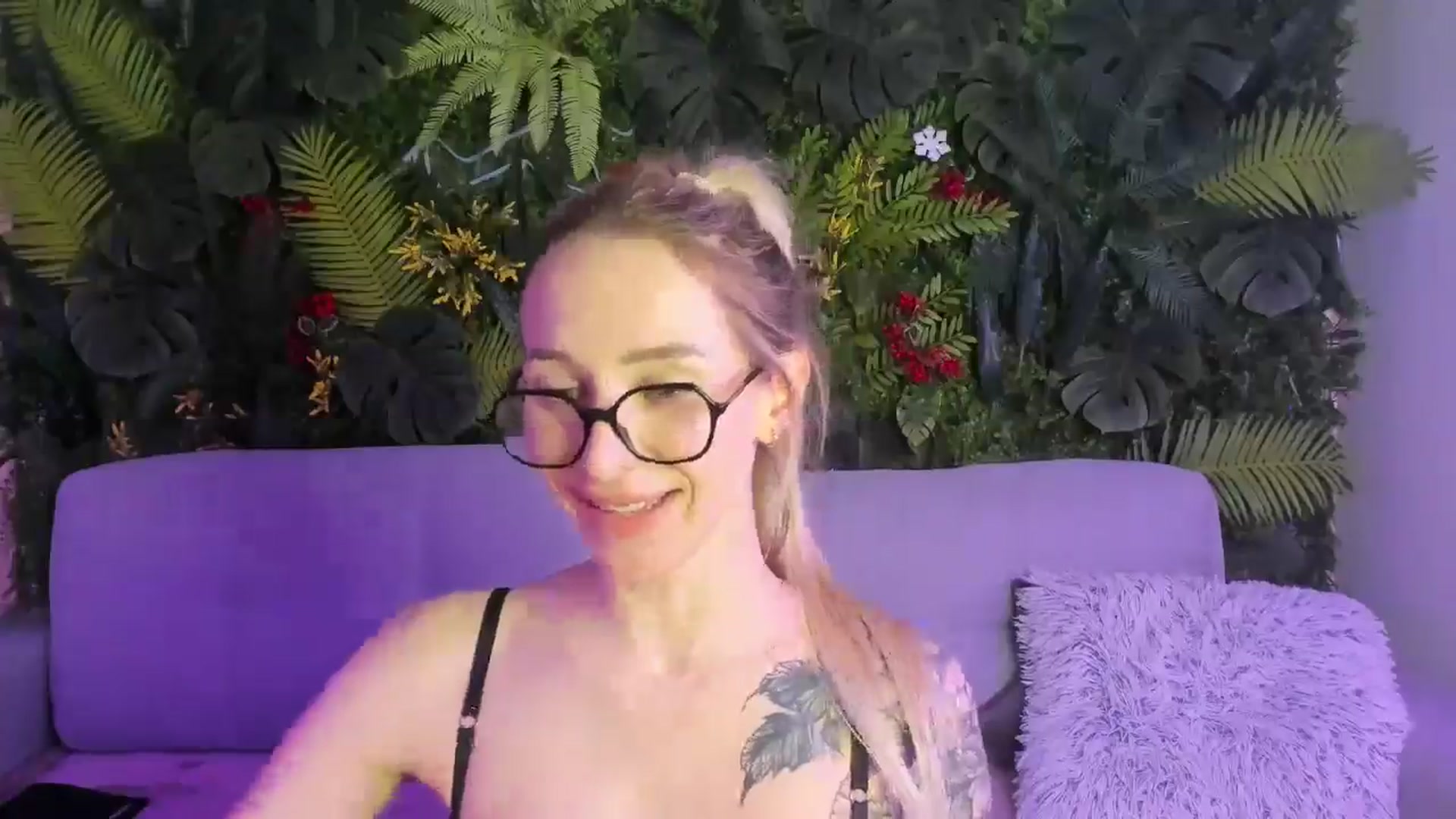 Gallery image thumbnail from Horny_Blond's myfreecams stream on, 02/06/2026, 12:45 image 3 of 20