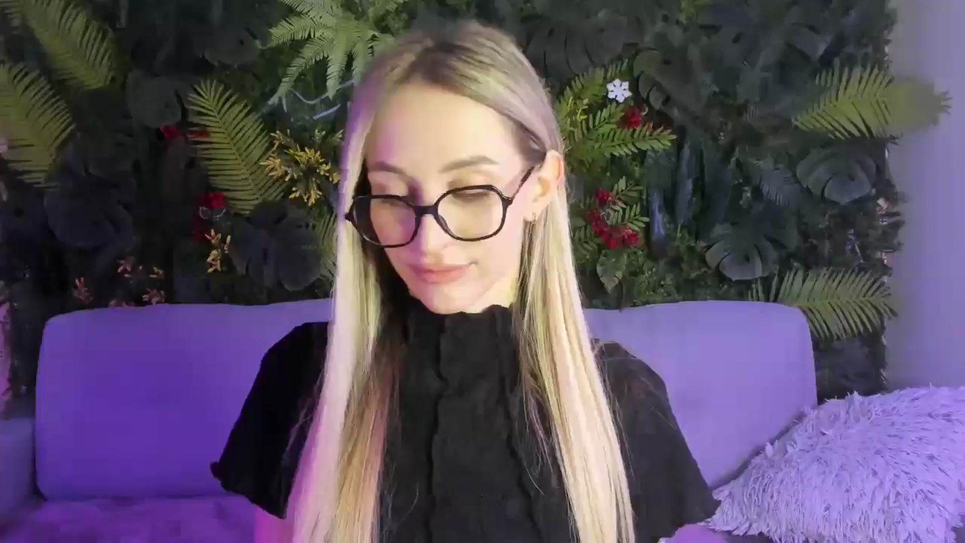 Gallery image thumbnail from Horny_Blond's myfreecams stream on, 02/07/2026, 09:32 image 15 of 20