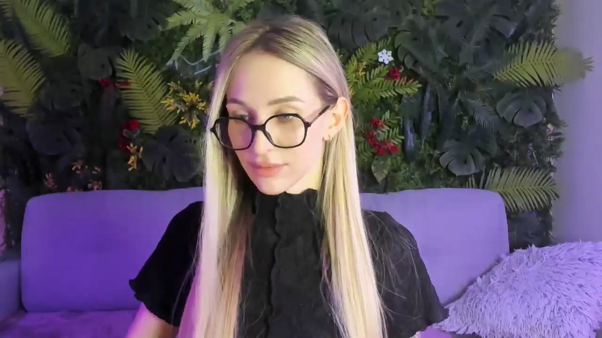 Gallery image thumbnail from Horny_Blond's myfreecams stream on, 02/07/2026, 09:32 image 17 of 20