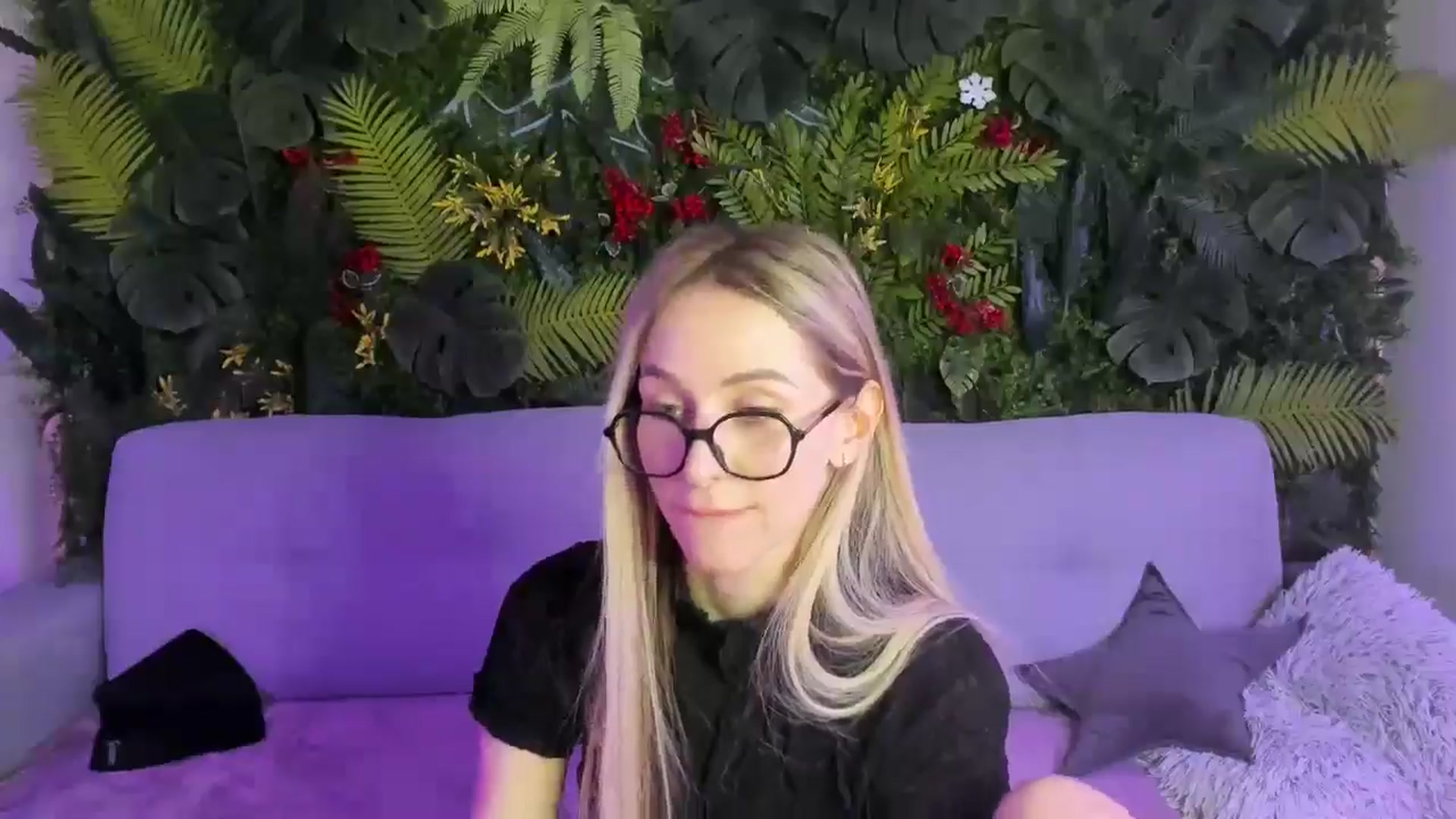 Gallery image thumbnail from Horny_Blond's myfreecams stream on, 02/07/2026, 14:34 image 15 of 20