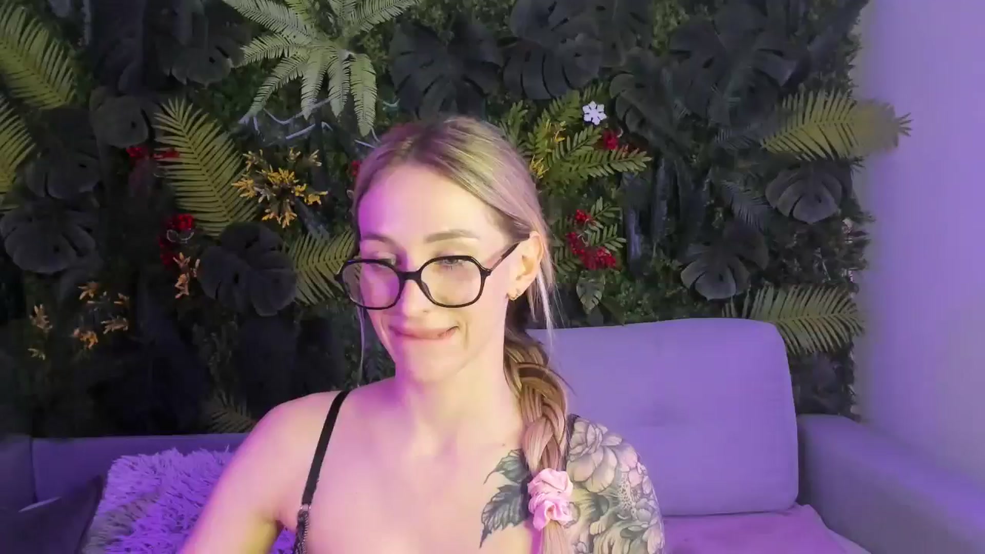 Gallery image thumbnail from Horny_Blond's myfreecams stream on, 02/08/2026, 11:49 image 1 of 20
