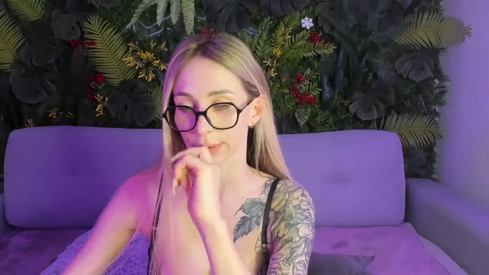 Gallery image thumbnail from Horny_Blond's myfreecams stream on, 02/08/2026, 13:04 image 12 of 20