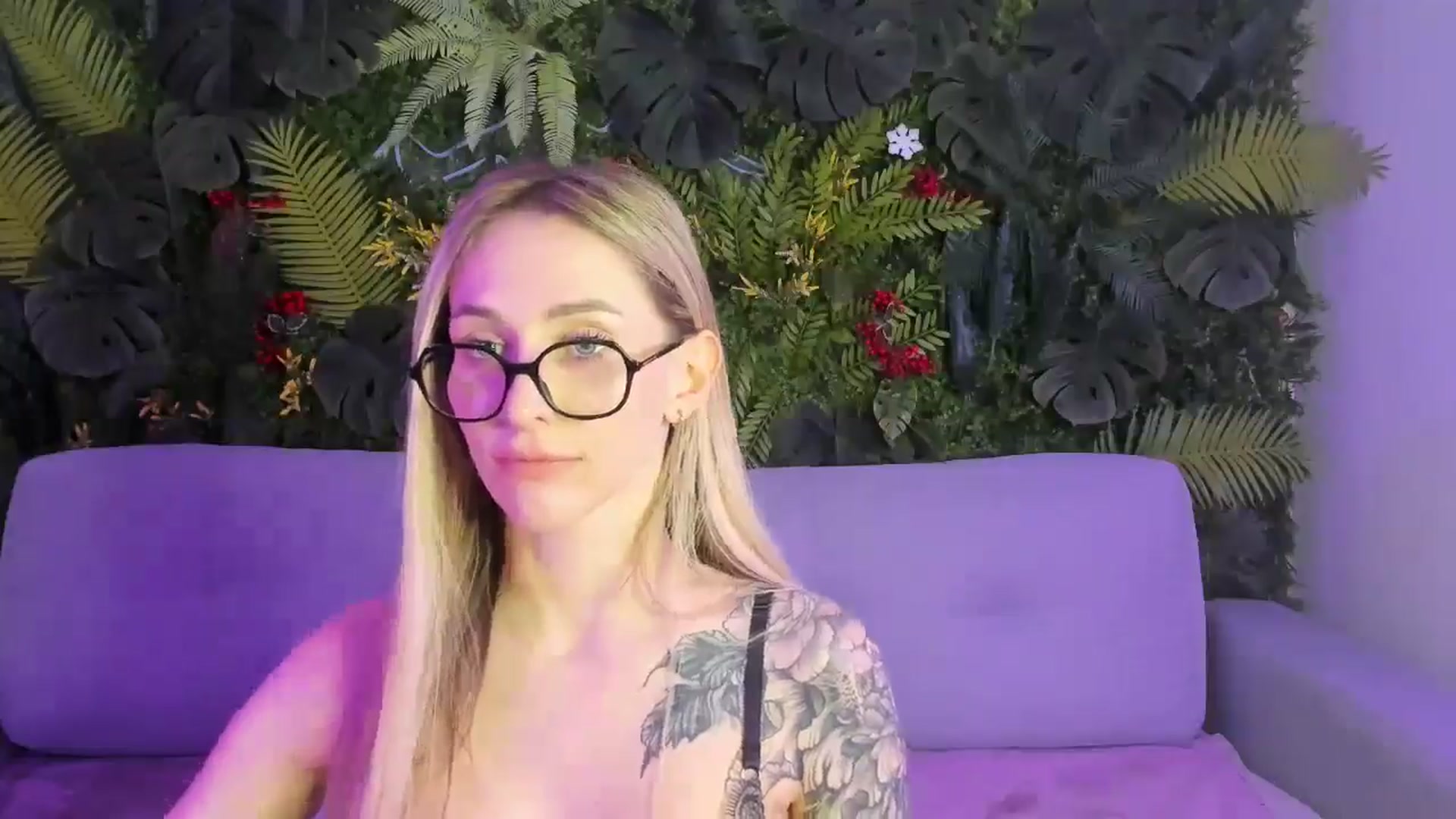 Gallery image thumbnail from Horny_Blond's myfreecams stream on, 02/08/2026, 13:44 image 3 of 20