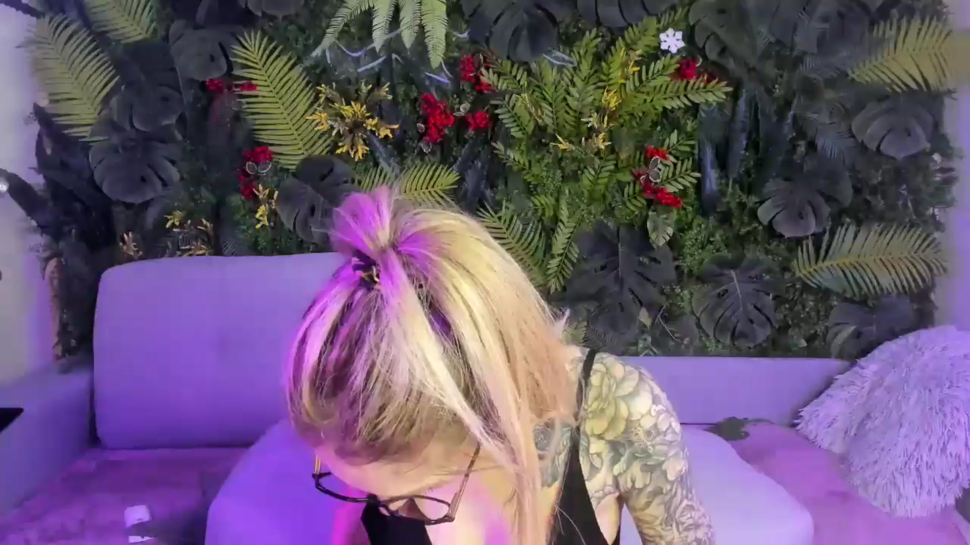 Gallery image thumbnail from Horny_Blond's myfreecams stream on, 02/13/2026, 10:28 image 18 of 20