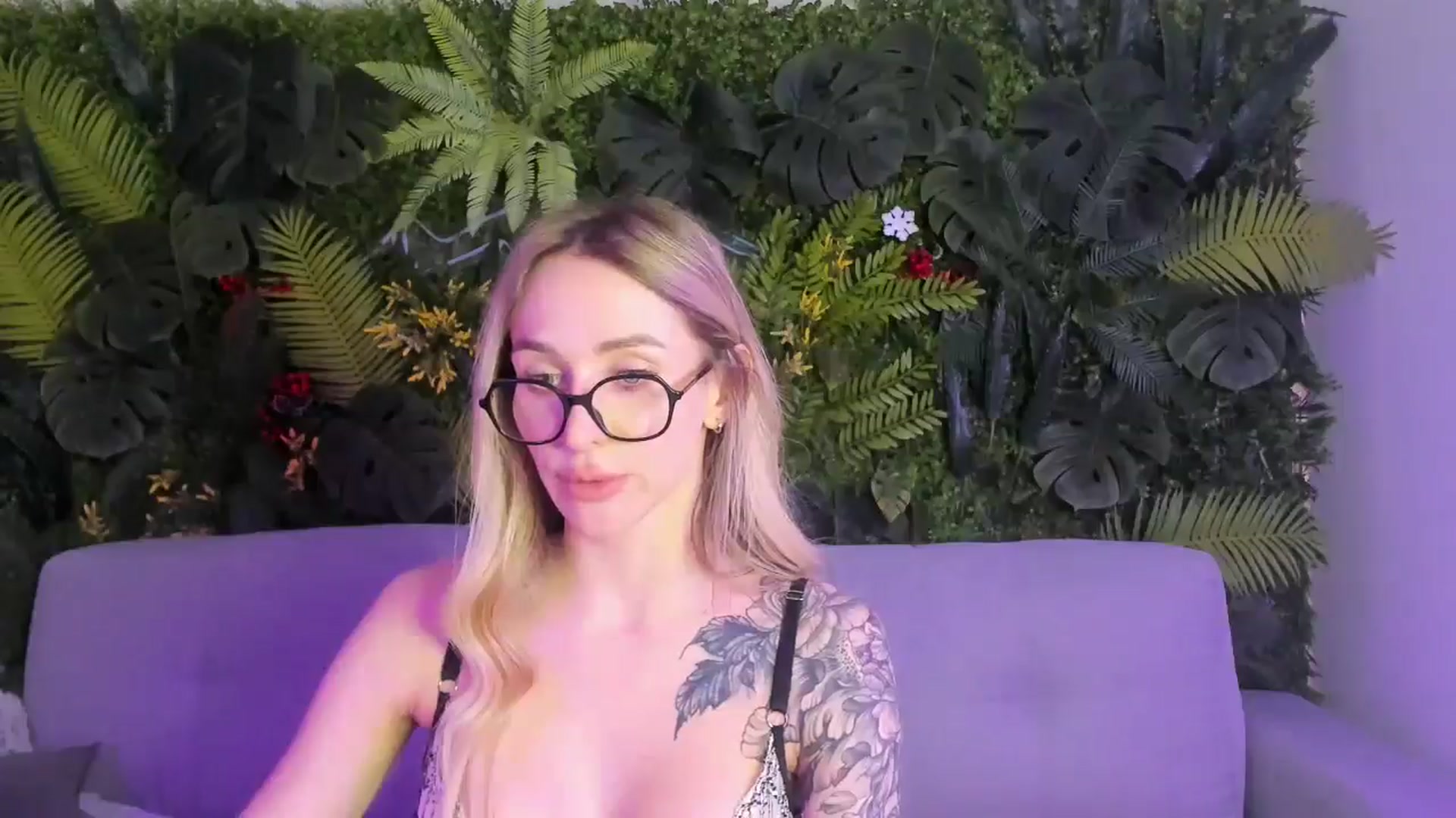 Gallery image thumbnail from Horny_Blond's myfreecams stream on, 02/22/2026, 14:10 image 15 of 20