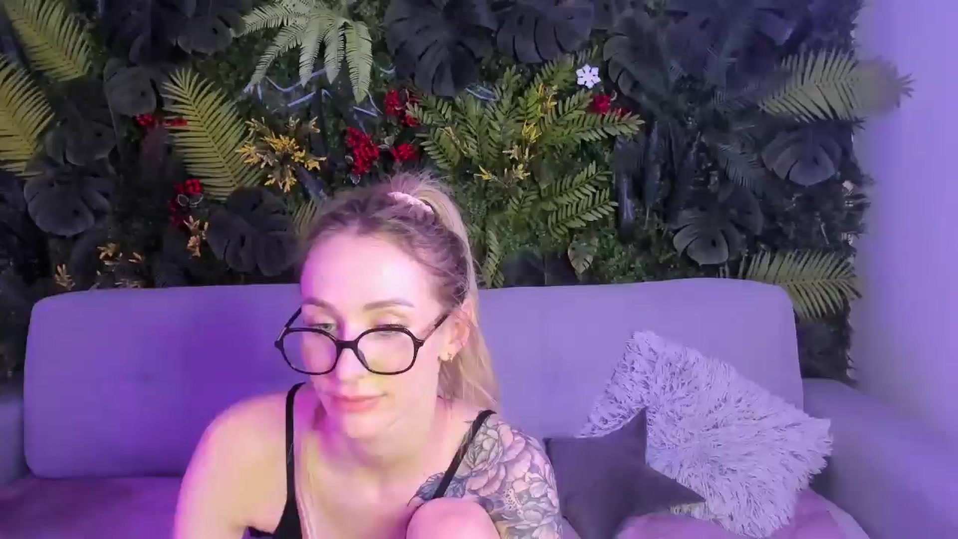 Gallery image thumbnail from Horny_Blond's myfreecams stream on, 02/23/2026, 11:10 image 14 of 20