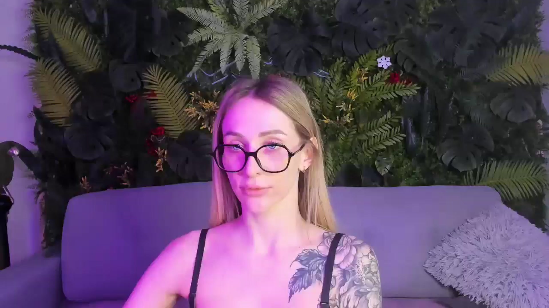 Gallery image thumbnail from Horny_Blond's myfreecams stream on, 03/09/2026, 09:34 image 1 of 20