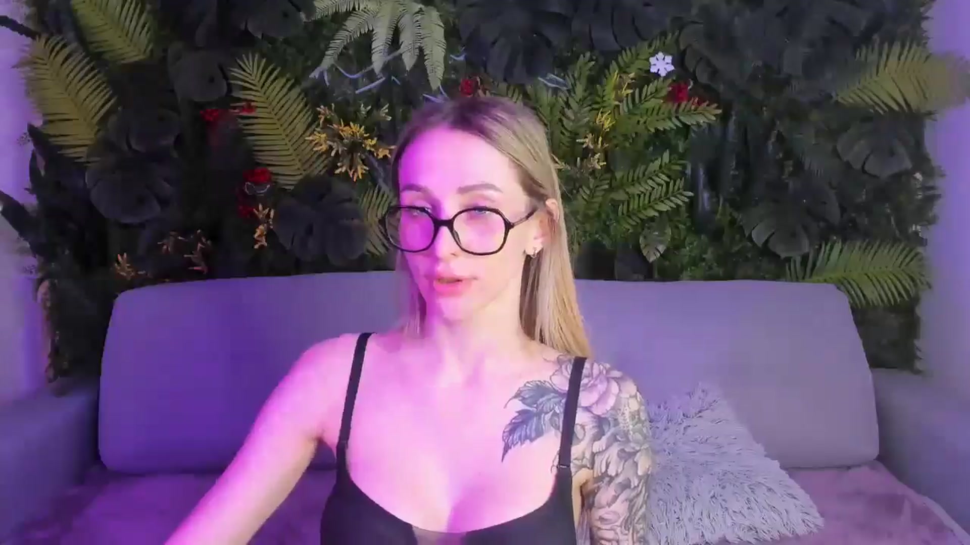 Gallery image thumbnail from Horny_Blond's myfreecams stream on, 03/09/2026, 13:01 image 15 of 20