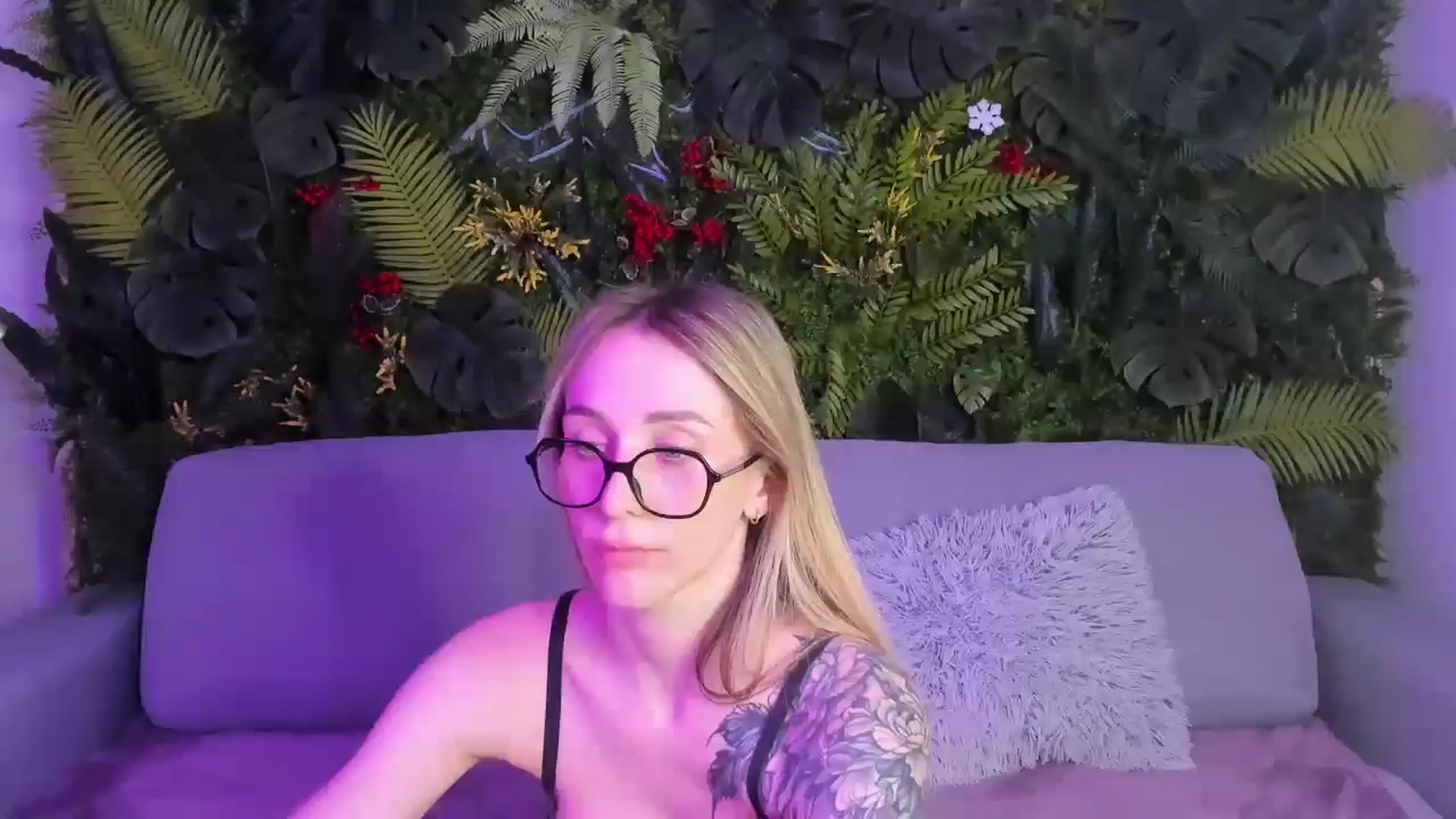 Gallery image thumbnail from Horny_Blond's myfreecams stream on, 03/09/2026, 15:00 image 12 of 20