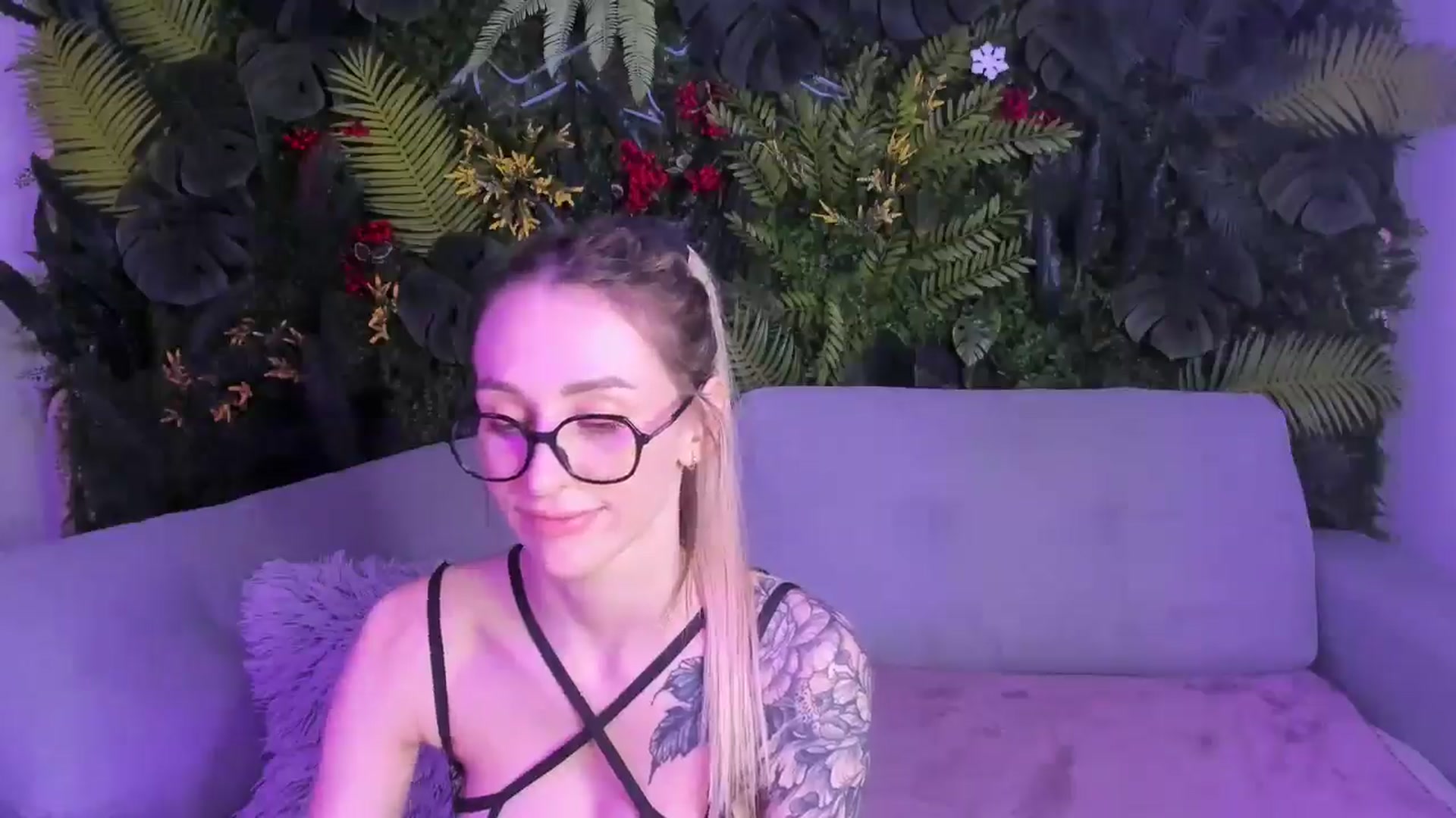Gallery image thumbnail from Horny_Blond's myfreecams stream on, 03/10/2026, 12:43 image 11 of 20