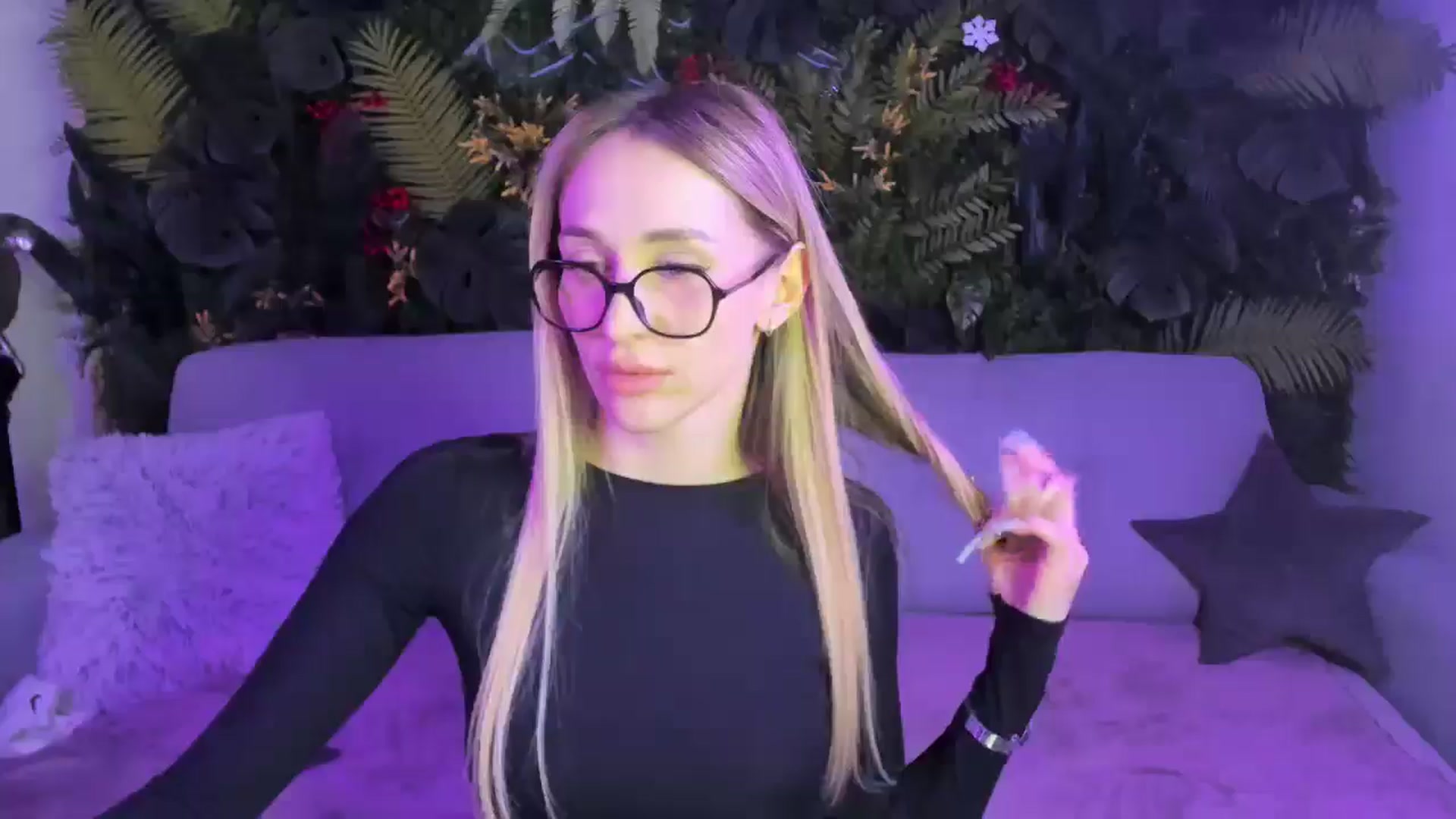 Gallery image thumbnail from Horny_Blond's myfreecams stream on, 03/15/2026, 12:11 image 19 of 20