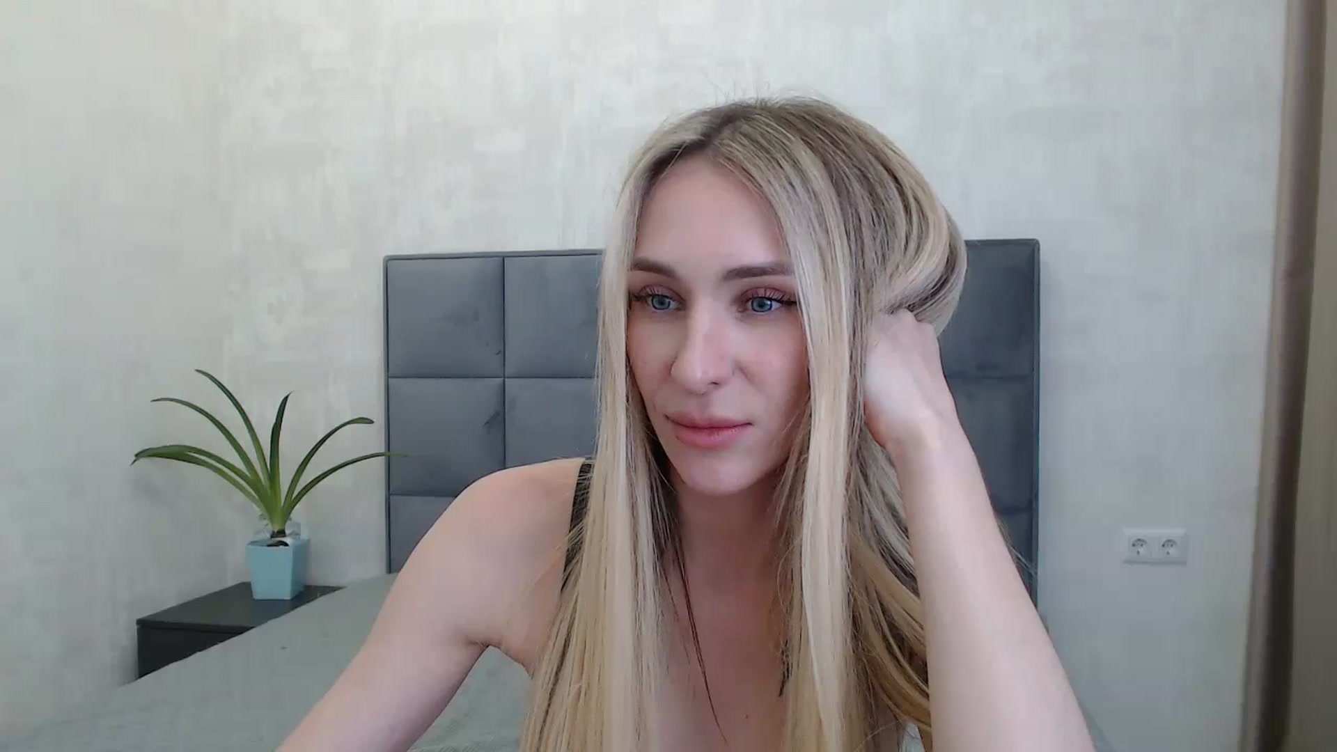 Gallery image thumbnail from Horny_Blond's myfreecams stream on, 04/16/2026, 10:49 image 2 of 20