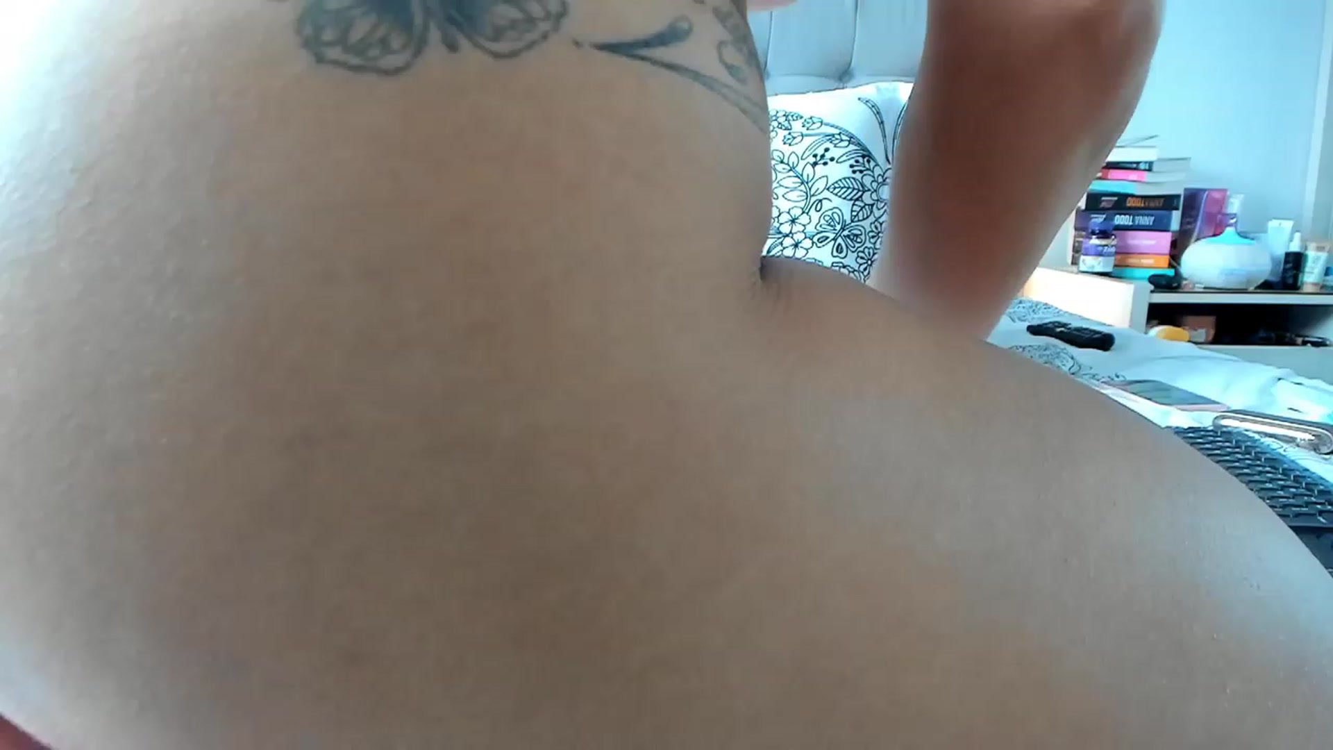 Gallery image thumbnail from Hornyashell_x's myfreecams stream on, 06/04/2023, 14:05 image 13 of 20