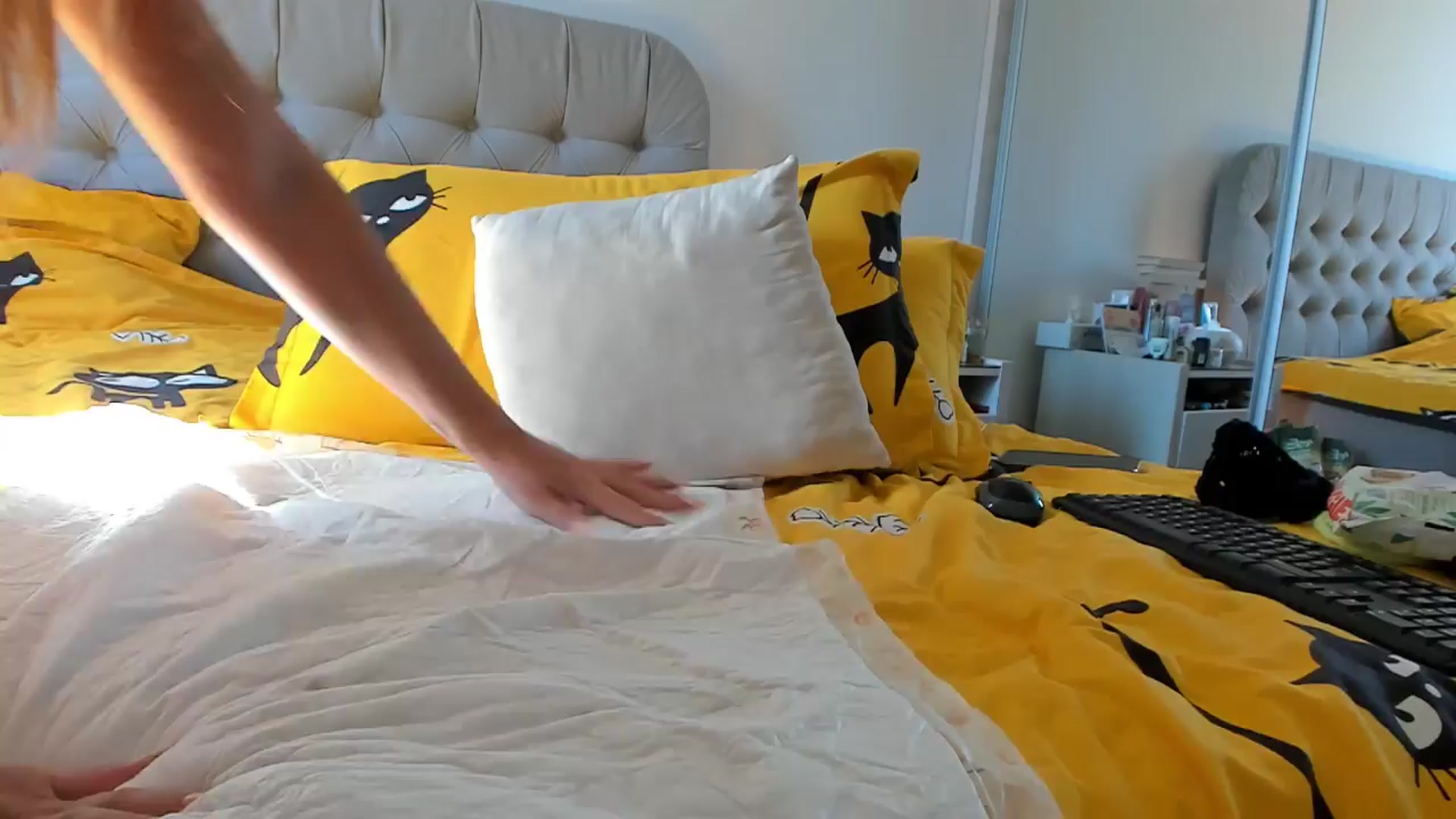 Gallery image thumbnail from Hornyashell_x's myfreecams stream on, 04/07/2024, 12:55 image 4 of 20