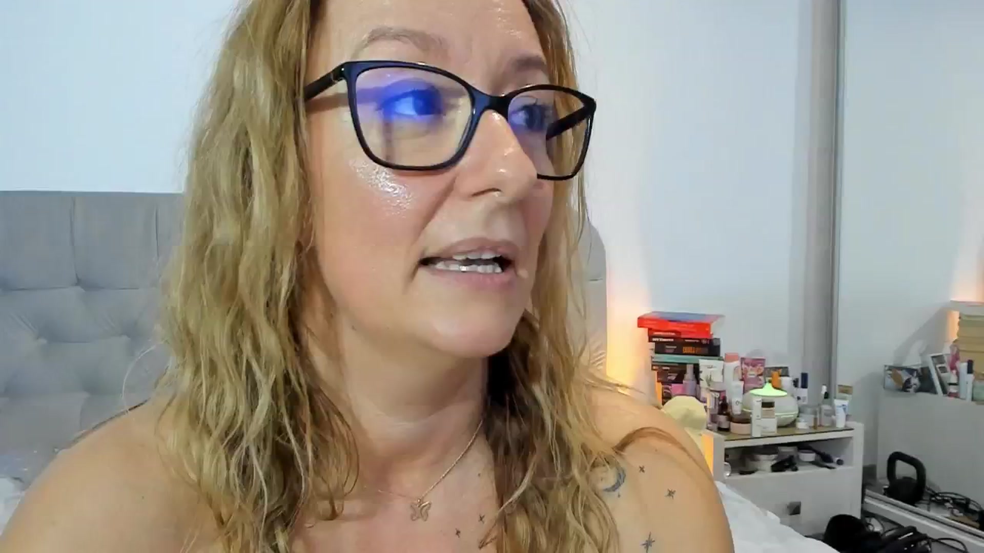 Gallery image thumbnail from Hornyashell_x's myfreecams stream on, 01/31/2025, 14:16 image 2 of 20