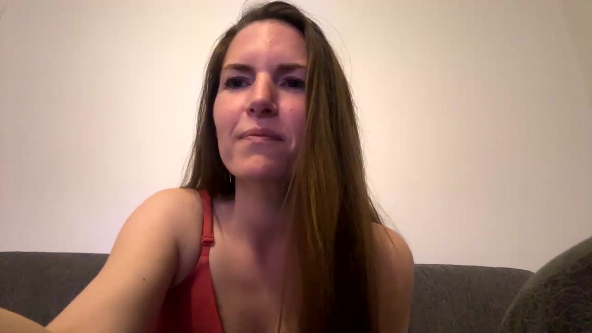 Gallery image thumbnail from Hornyharriet1's myfreecams stream on, 04/27/2024, 24:52 image 13 of 20