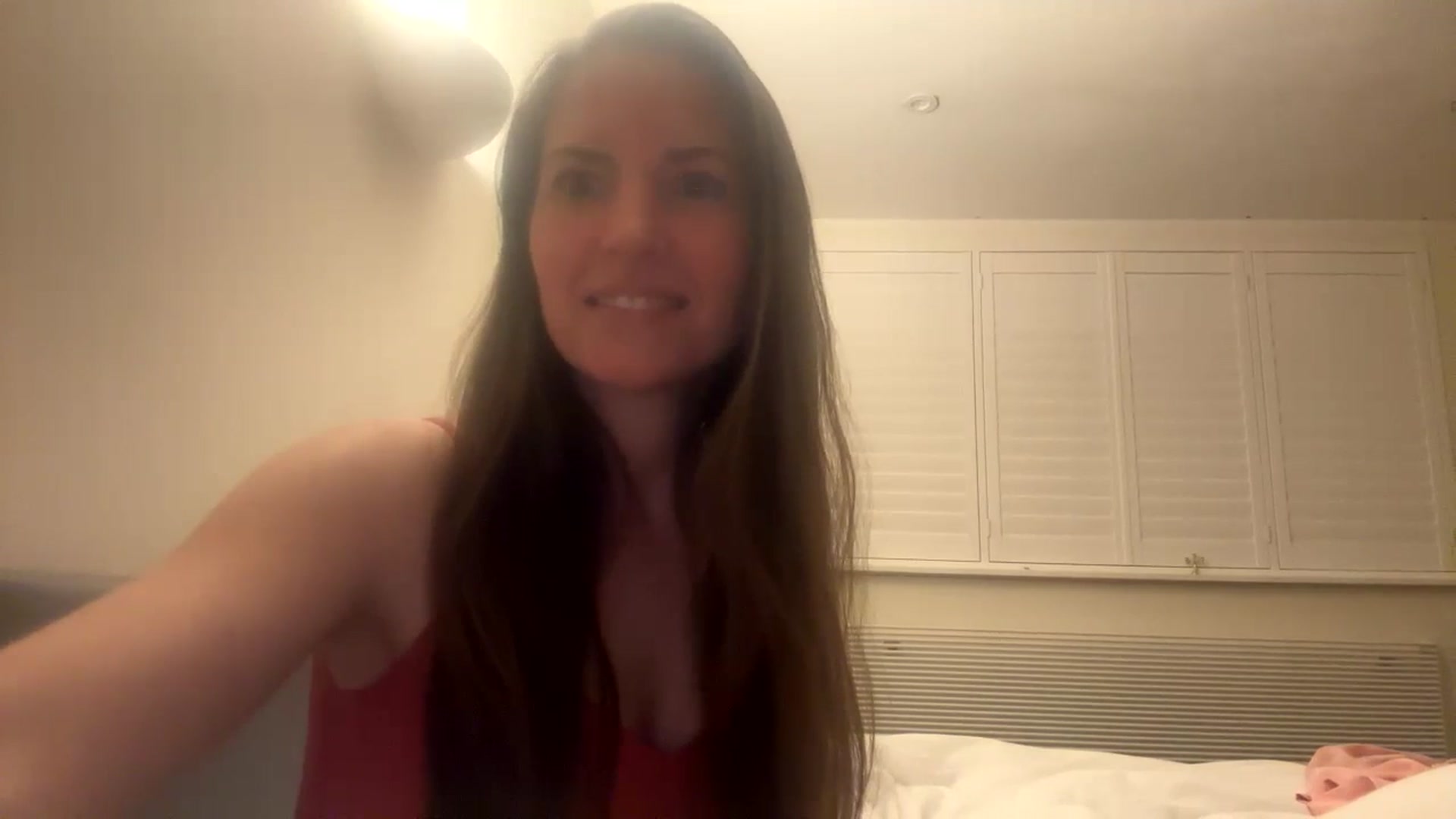 Gallery image thumbnail from Hornyharriet1's myfreecams stream on, 04/28/2024, 24:01 image 18 of 20