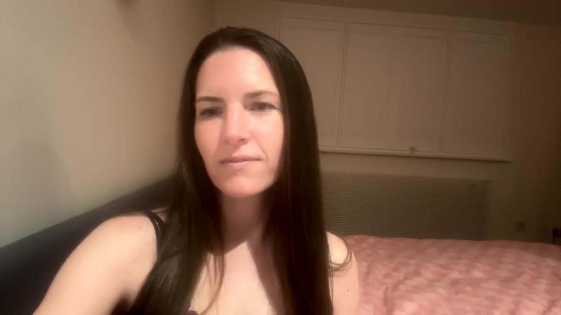 Gallery image thumbnail from Hornyharriet1's myfreecams stream on, 05/02/2024, 22:12 image 17 of 20