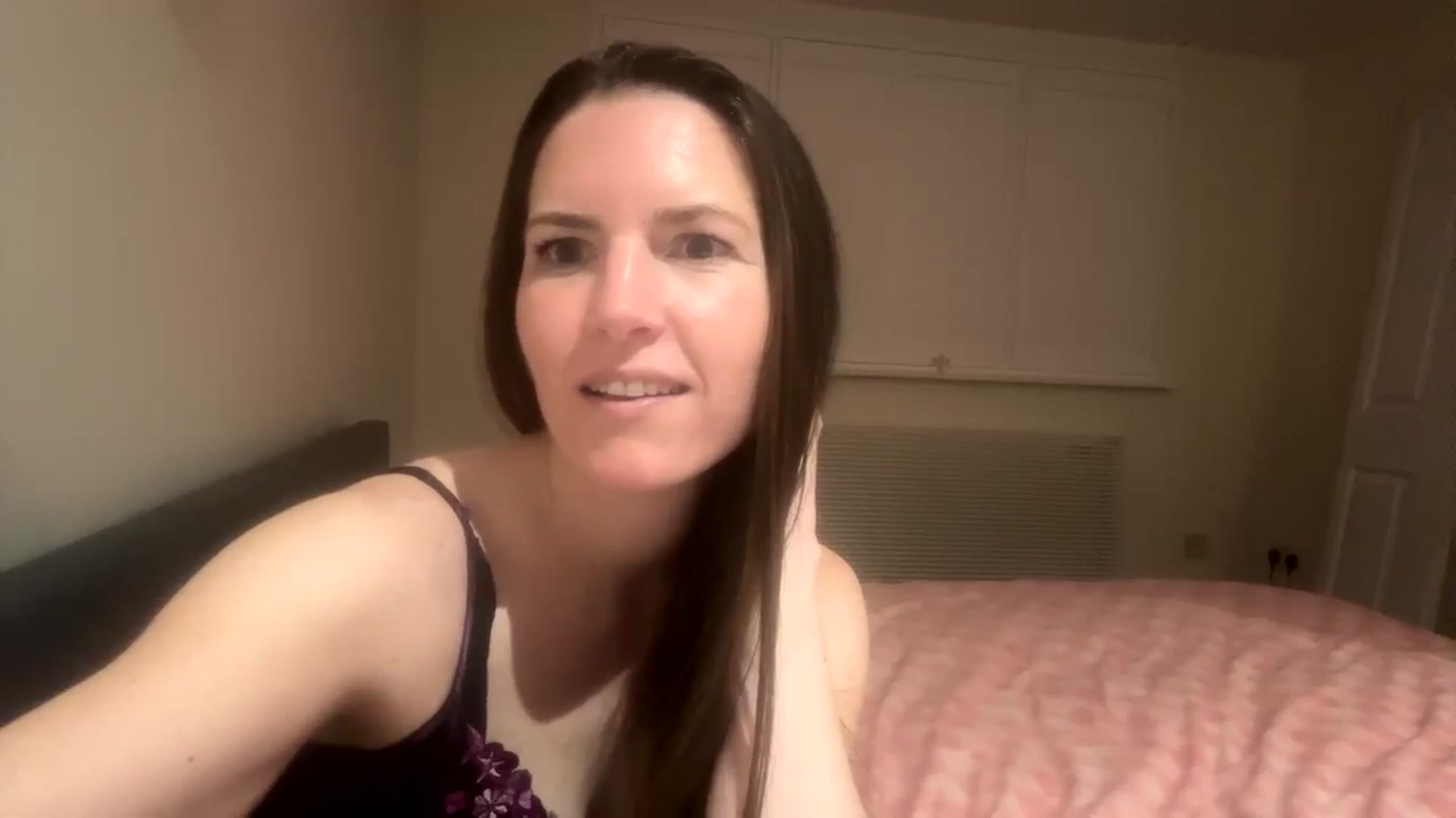 Gallery image thumbnail from Hornyharriet1's myfreecams stream on, 05/02/2024, 23:10 image 11 of 20