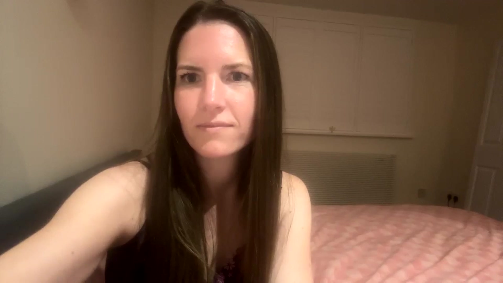 Gallery image thumbnail from Hornyharriet1's myfreecams stream on, 05/02/2024, 23:10 image 6 of 20