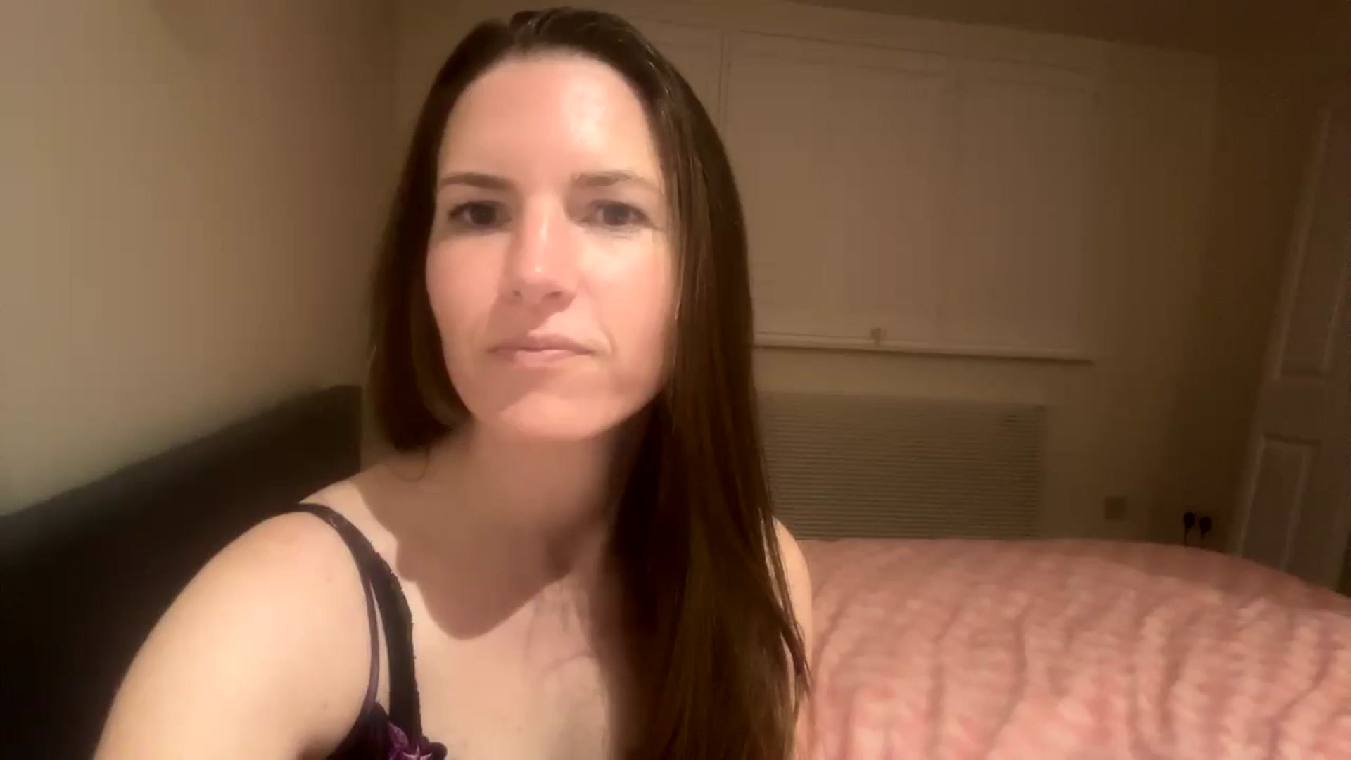 Gallery image thumbnail from Hornyharriet1's myfreecams stream on, 05/02/2024, 23:10 image 19 of 20