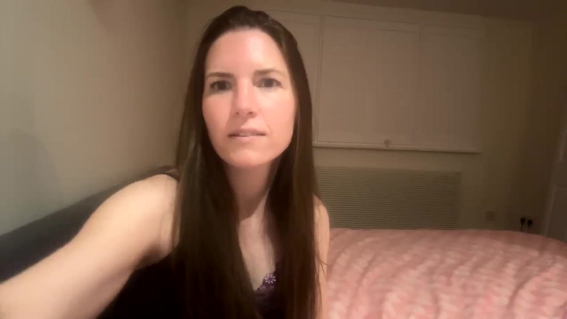 Gallery image thumbnail from Hornyharriet1's myfreecams stream on, 05/02/2024, 23:10 image 8 of 20