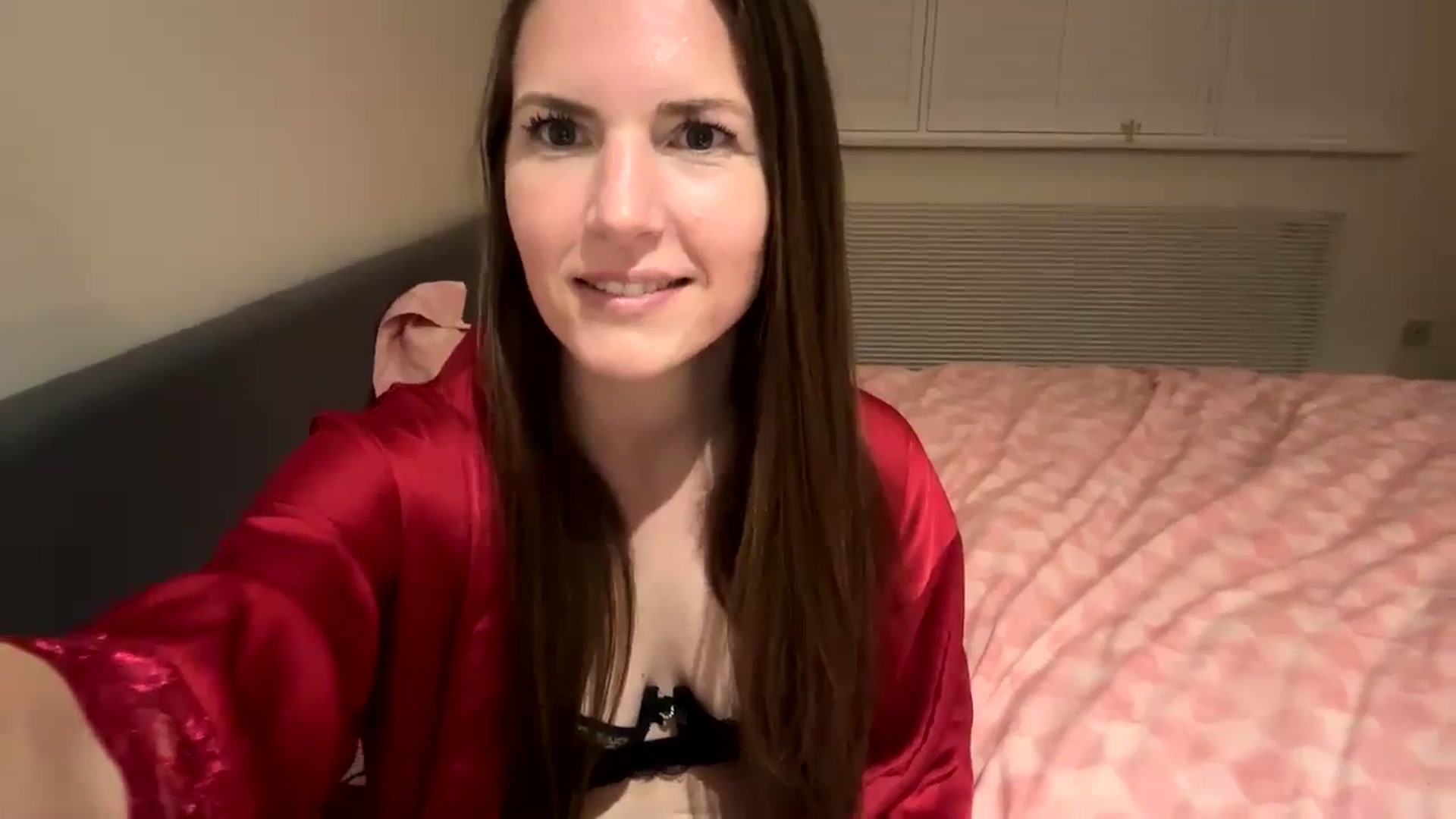 Gallery image thumbnail from Hornyharriet1's myfreecams stream on, 05/07/2024, 23:10 image 18 of 20