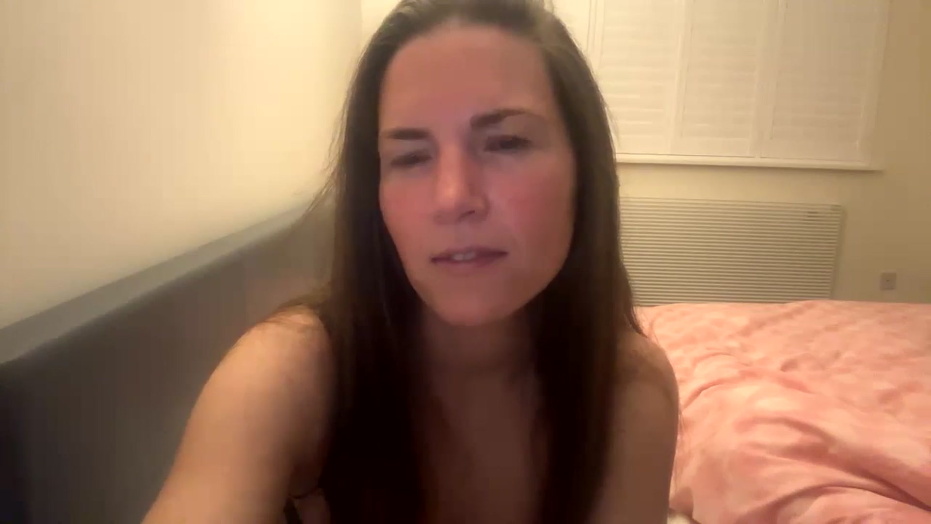 Gallery image thumbnail from Hornyharriet1's myfreecams stream on, 05/18/2024, 20:32 image 18 of 20