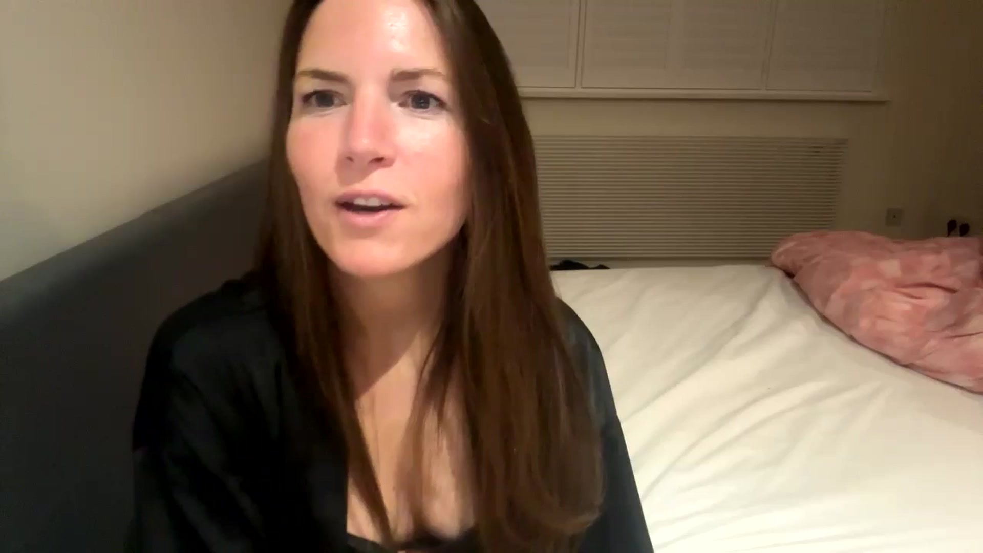 Gallery image thumbnail from Hornyharriet1's myfreecams stream on, 05/19/2024, 22:08 image 7 of 20