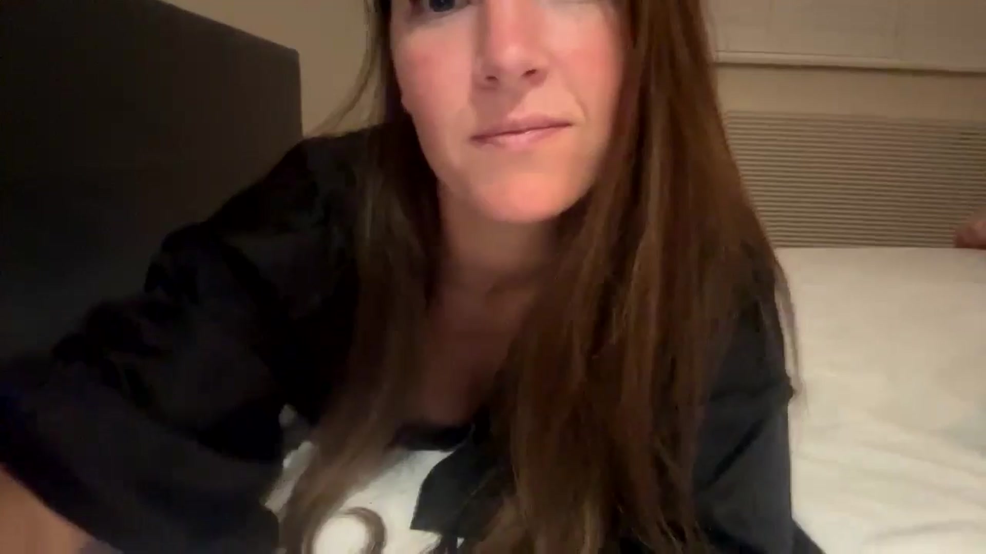 Gallery image thumbnail from Hornyharriet1's myfreecams stream on, 05/19/2024, 22:34 image 9 of 20