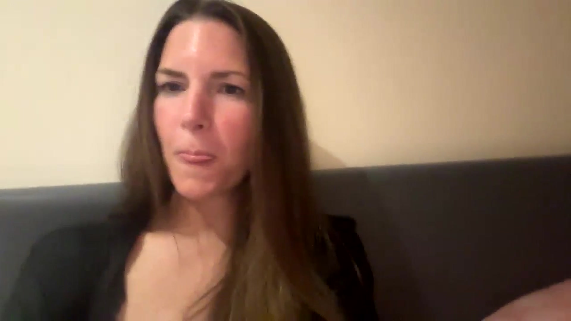 Gallery image thumbnail from Hornyharriet1's myfreecams stream on, 05/19/2024, 22:34 image 3 of 20