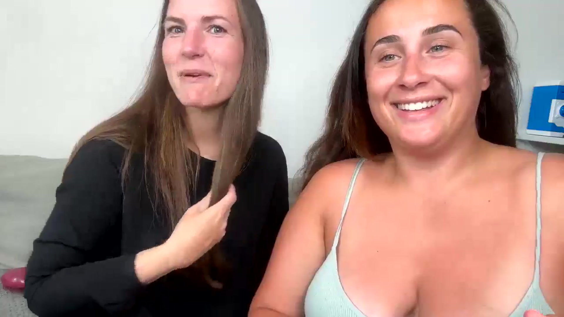 Gallery image thumbnail from Hornyharriet1's myfreecams stream on, 05/30/2024, 14:29 image 6 of 20