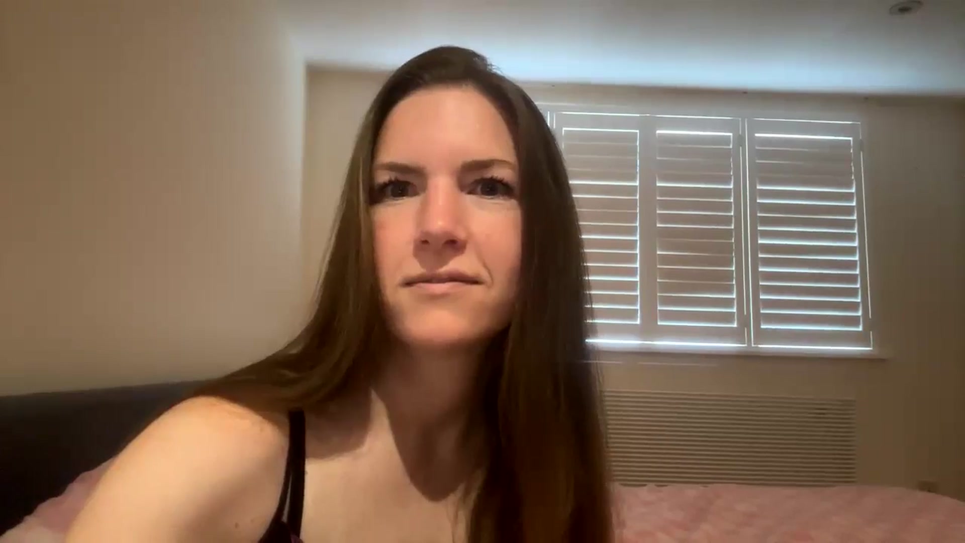 Gallery image thumbnail from Hornyharriet1's myfreecams stream on, 06/02/2024, 07:10 image 9 of 20